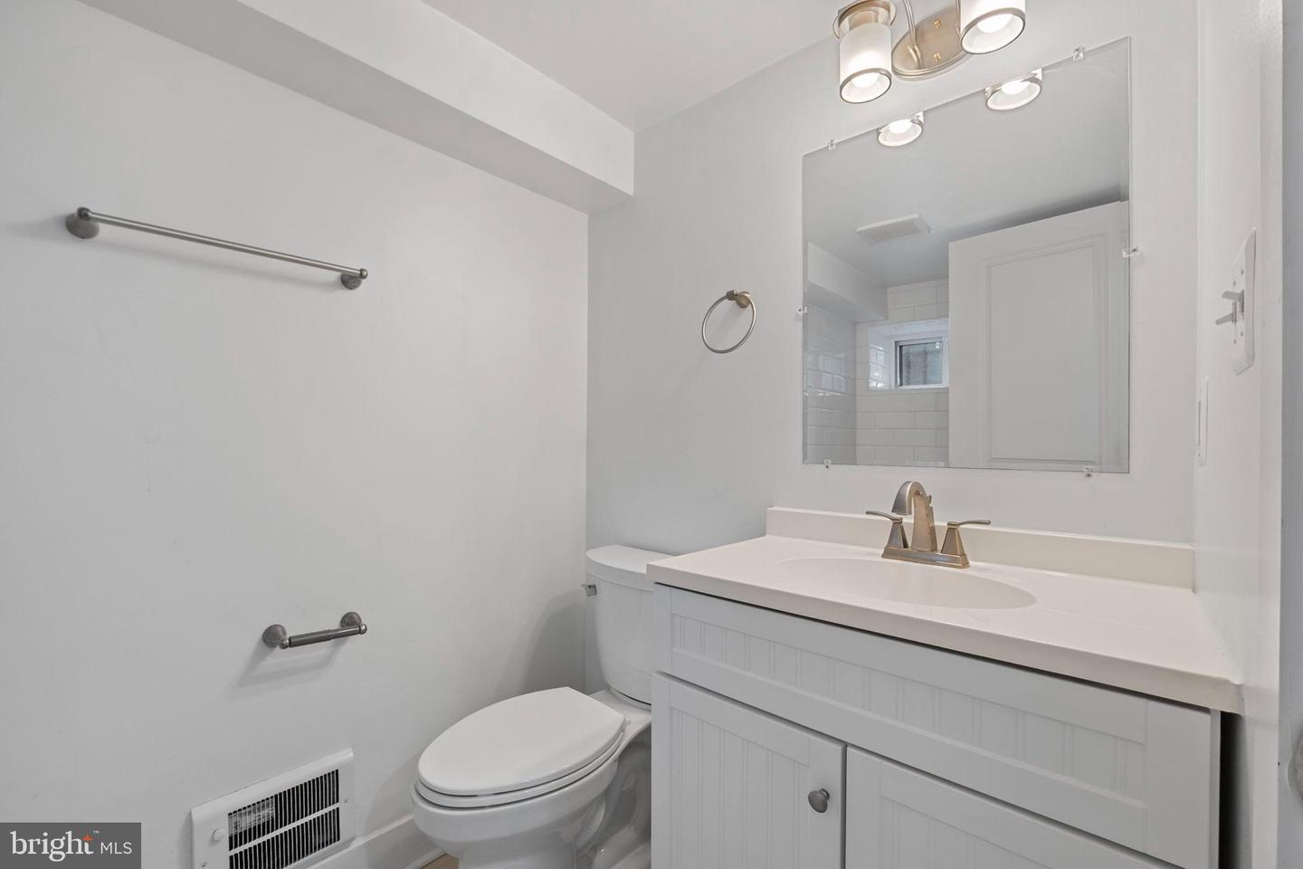 113 R ST NE, WASHINGTON, District Of Columbia 20002, 4 Bedrooms Bedrooms, 8 Rooms Rooms,3 BathroomsBathrooms,Residential,For sale,113 R ST NE,DCDC2232562 MLS # DCDC2232562 113 R ST NE, WASHINGTON, District Of Columbia 20002, 4 Bedrooms Bedrooms, 8 Rooms Rooms,3 BathroomsBathrooms,Residential,For sale,113 R ST NE,DCDC2232562 MLS # DCDC2232562