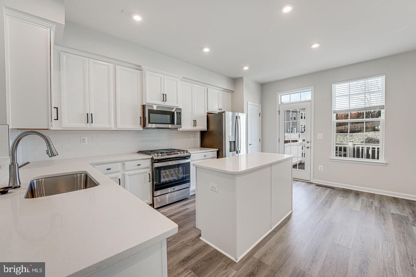 18339 REAPER HILL CT, TRIANGLE, Virginia 22172, 3 Bedrooms Bedrooms, ,4 BathroomsBathrooms,Residential,For sale,18339 REAPER HILL CT,VAPW2108170 MLS # VAPW2108170 18339 REAPER HILL CT, TRIANGLE, Virginia 22172, 3 Bedrooms Bedrooms, ,4 BathroomsBathrooms,Residential,For sale,18339 REAPER HILL CT,VAPW2108170 MLS # VAPW2108170