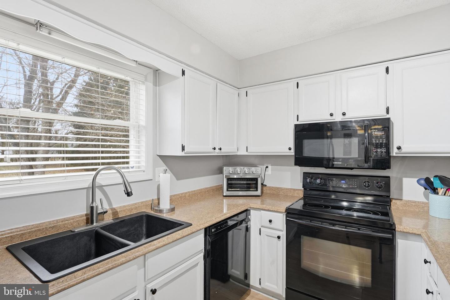 6559 BELFRYS CT E, BEALETON, Virginia 22712, 3 Bedrooms Bedrooms, ,2 BathroomsBathrooms,Residential,For sale,6559 BELFRYS CT E,VAFQ2019740 MLS # VAFQ2019740 6559 BELFRYS CT E, BEALETON, Virginia 22712, 3 Bedrooms Bedrooms, ,2 BathroomsBathrooms,Residential,For sale,6559 BELFRYS CT E,VAFQ2019740 MLS # VAFQ2019740