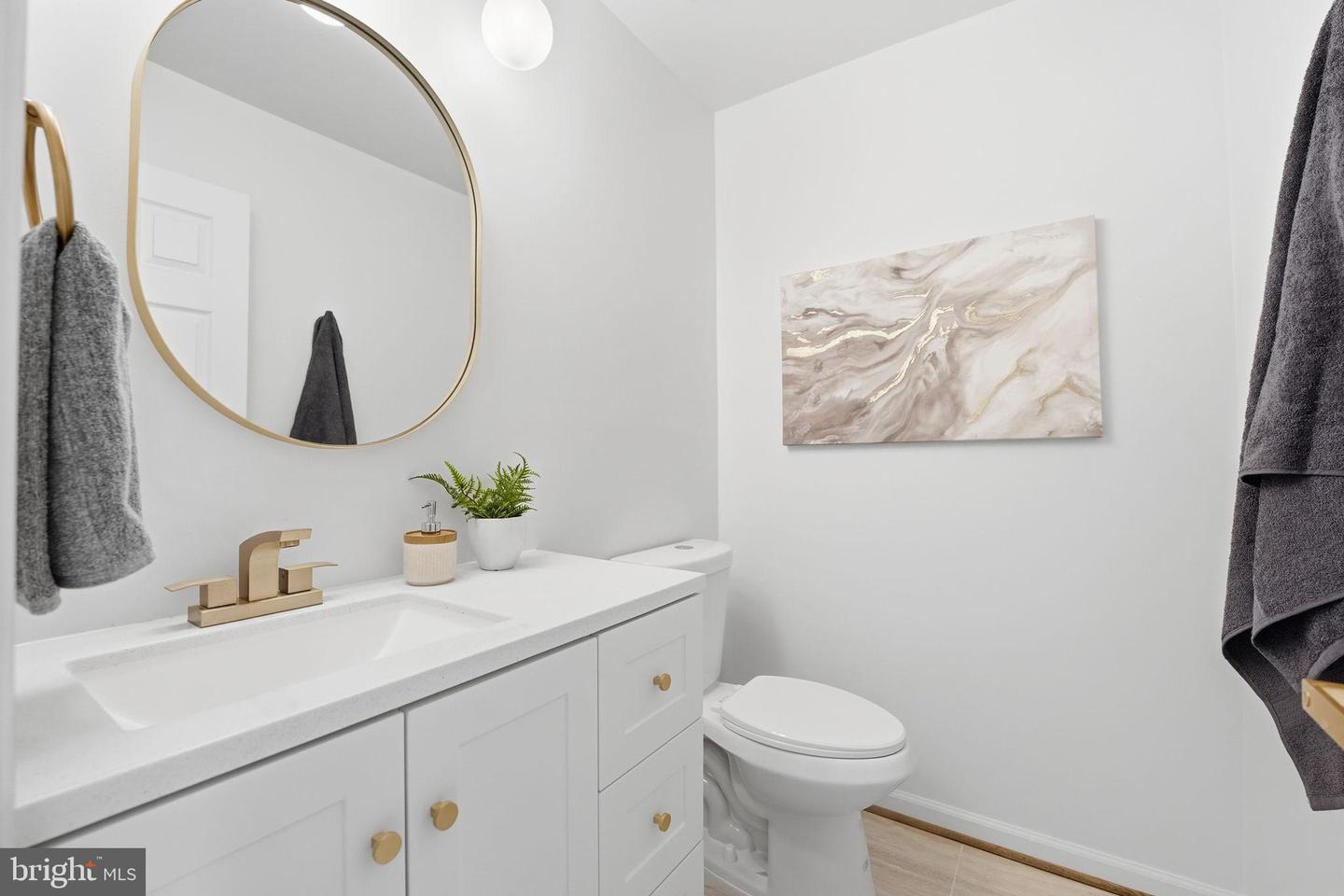 4511 STONE PINE CT, CHANTILLY, Virginia 20151, 5 Bedrooms Bedrooms, 14 Rooms Rooms,2 BathroomsBathrooms,Residential,For sale,4511 STONE PINE CT,VAFX2280400 MLS # VAFX2280400