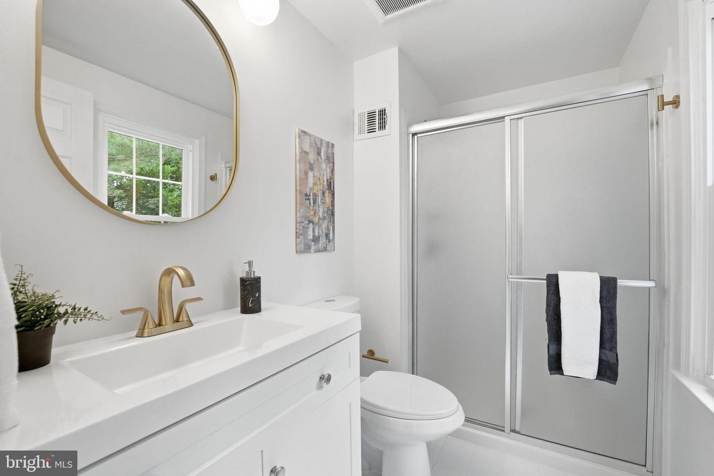 4511 STONE PINE CT, CHANTILLY, Virginia 20151, 5 Bedrooms Bedrooms, 14 Rooms Rooms,2 BathroomsBathrooms,Residential,For sale,4511 STONE PINE CT,VAFX2280400 MLS # VAFX2280400