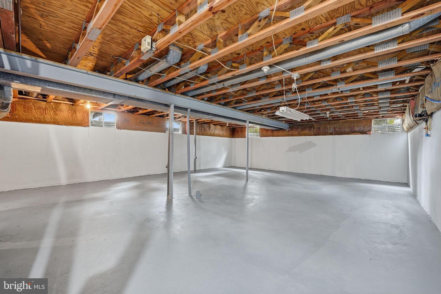 4511 STONE PINE CT, CHANTILLY, Virginia 20151, 5 Bedrooms Bedrooms, 14 Rooms Rooms,2 BathroomsBathrooms,Residential,For sale,4511 STONE PINE CT,VAFX2280400 MLS # VAFX2280400