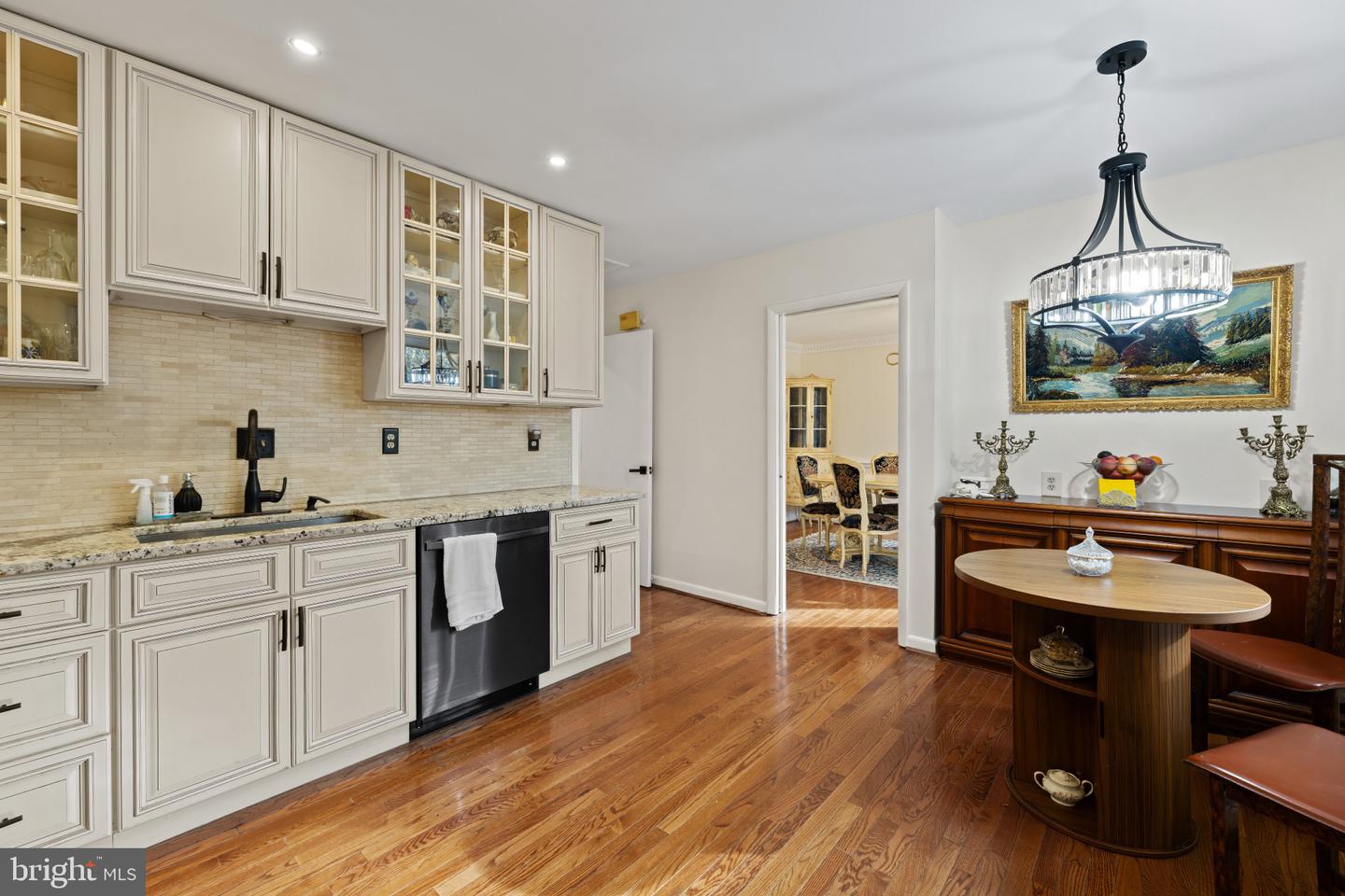 2026 HUNTER MILL RD, VIENNA, Virginia 22181, 3 Bedrooms Bedrooms, ,2 BathroomsBathrooms,Residential,For sale,2026 HUNTER MILL RD,VAFX2280610 MLS # VAFX2280610