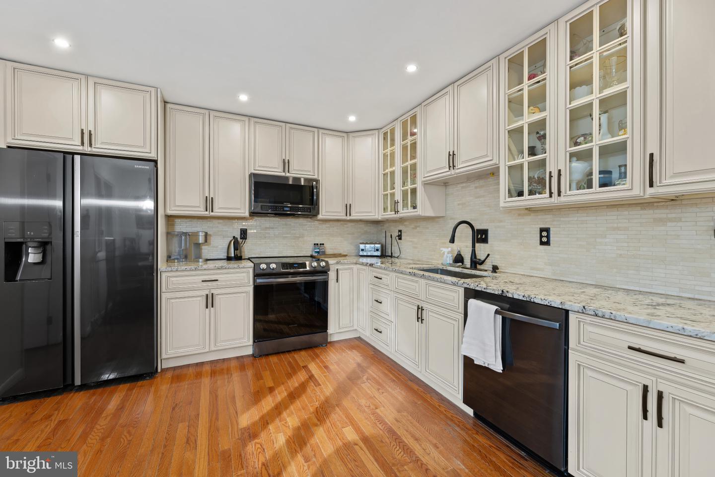 2026 HUNTER MILL RD, VIENNA, Virginia 22181, 3 Bedrooms Bedrooms, ,2 BathroomsBathrooms,Residential,For sale,2026 HUNTER MILL RD,VAFX2280610 MLS # VAFX2280610