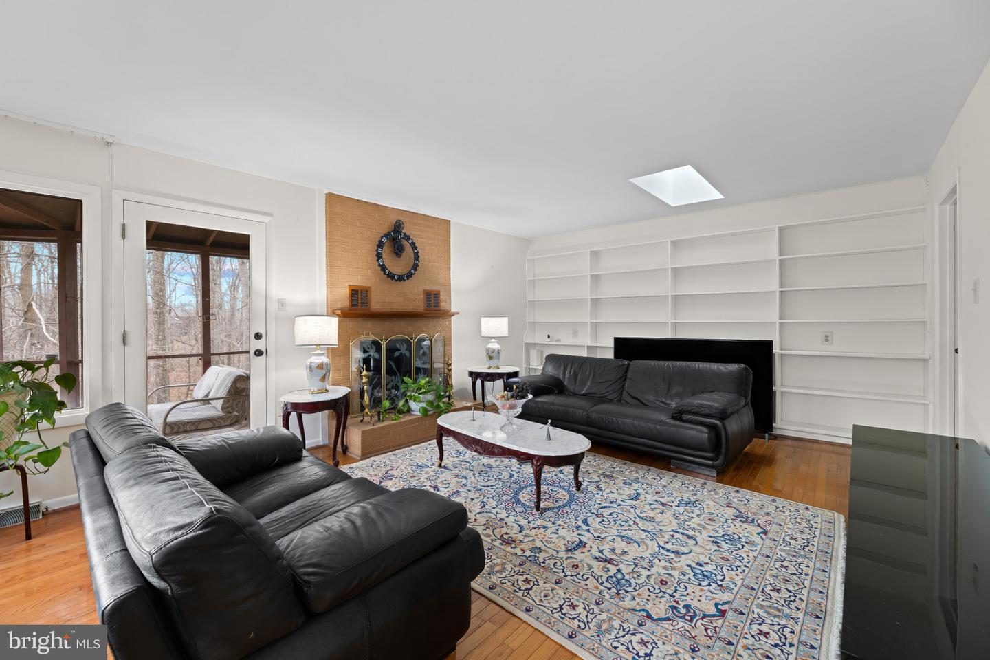 2026 HUNTER MILL RD, VIENNA, Virginia 22181, 3 Bedrooms Bedrooms, ,2 BathroomsBathrooms,Residential,For sale,2026 HUNTER MILL RD,VAFX2280610 MLS # VAFX2280610