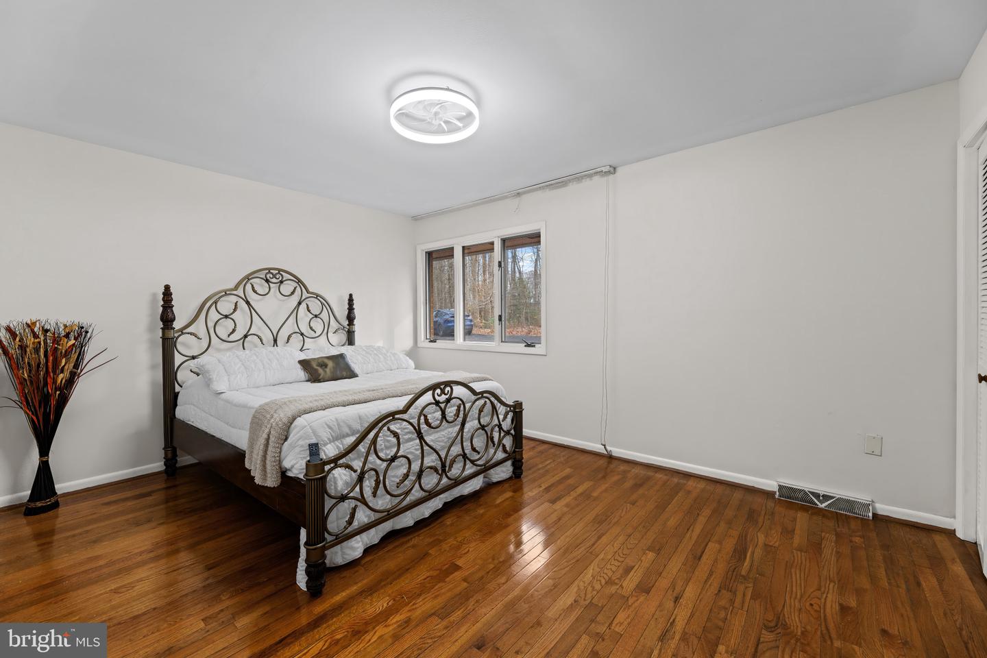 2026 HUNTER MILL RD, VIENNA, Virginia 22181, 3 Bedrooms Bedrooms, ,2 BathroomsBathrooms,Residential,For sale,2026 HUNTER MILL RD,VAFX2280610 MLS # VAFX2280610