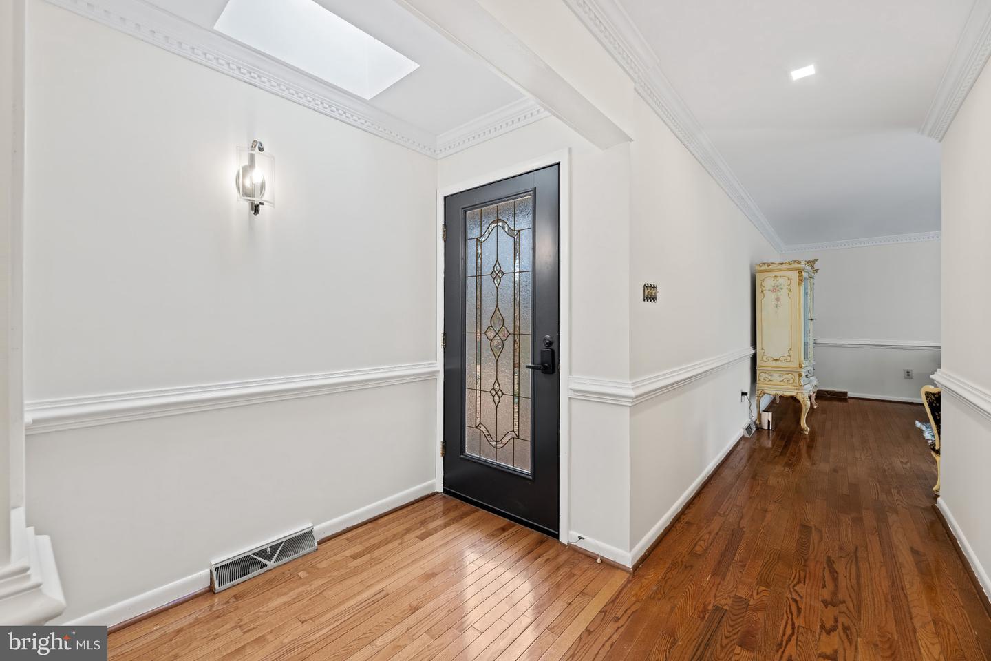 2026 HUNTER MILL RD, VIENNA, Virginia 22181, 3 Bedrooms Bedrooms, ,2 BathroomsBathrooms,Residential,For sale,2026 HUNTER MILL RD,VAFX2280610 MLS # VAFX2280610