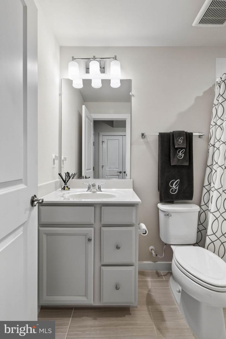 1706 AUTUMN MAPLE LEAF DR, DUMFRIES, Virginia 22026, 4 Bedrooms Bedrooms, ,3 BathroomsBathrooms,Residential,For sale,1706 AUTUMN MAPLE LEAF DR,VAPW2108410 MLS # VAPW2108410