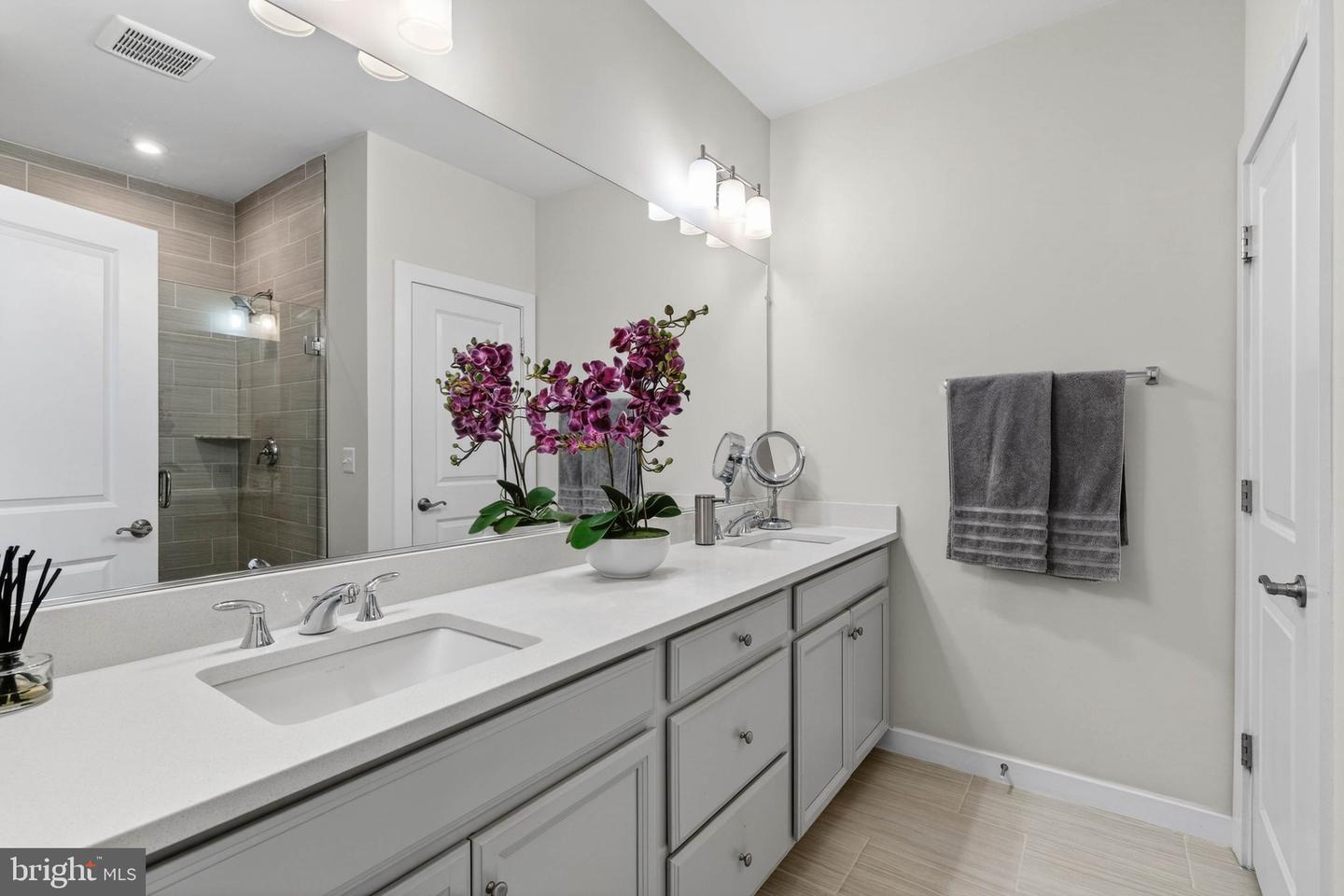 1706 AUTUMN MAPLE LEAF DR, DUMFRIES, Virginia 22026, 4 Bedrooms Bedrooms, ,3 BathroomsBathrooms,Residential,For sale,1706 AUTUMN MAPLE LEAF DR,VAPW2108410 MLS # VAPW2108410