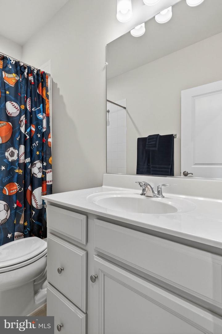 1706 AUTUMN MAPLE LEAF DR, DUMFRIES, Virginia 22026, 4 Bedrooms Bedrooms, ,3 BathroomsBathrooms,Residential,For sale,1706 AUTUMN MAPLE LEAF DR,VAPW2108410 MLS # VAPW2108410