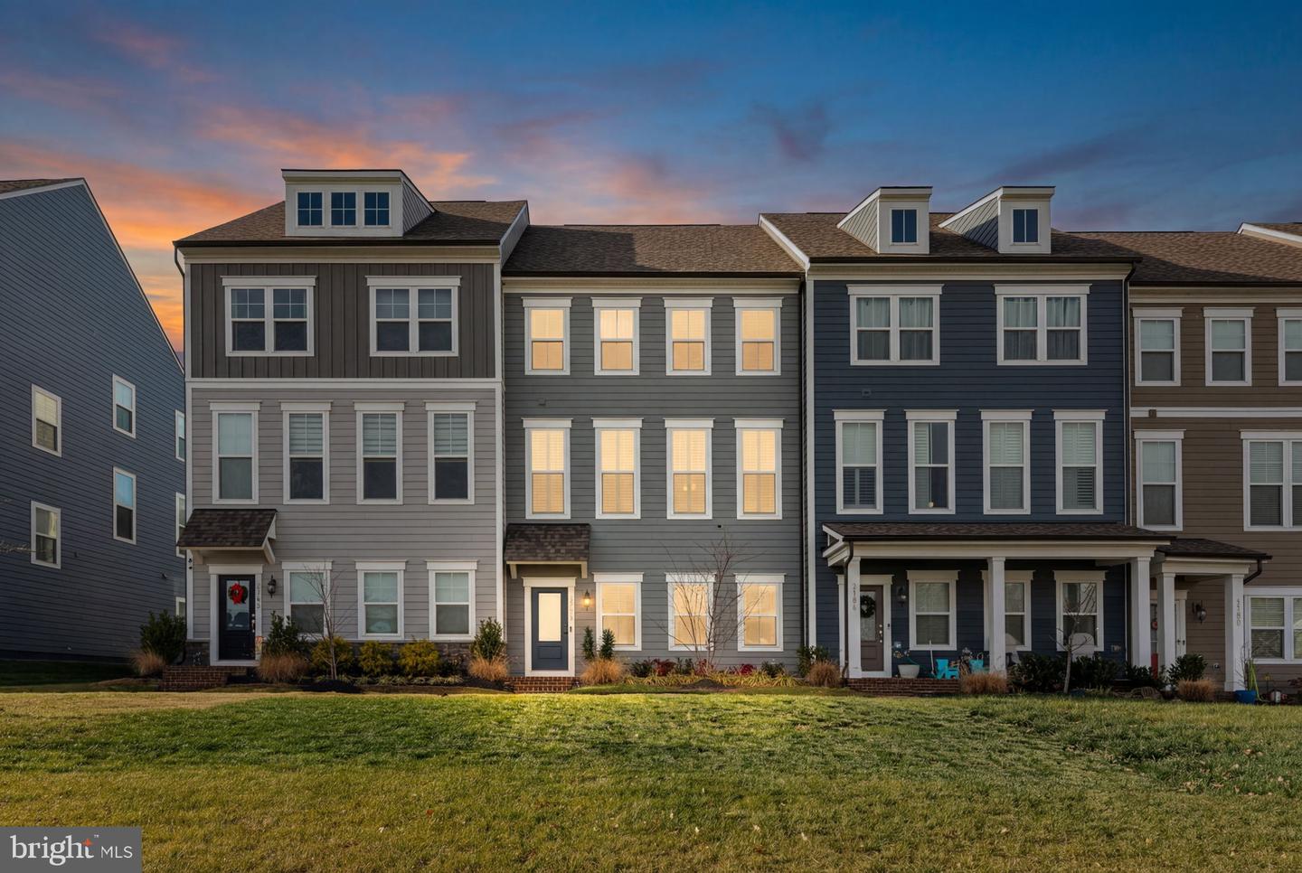 1706 AUTUMN MAPLE LEAF DR, DUMFRIES, Virginia 22026, 4 Bedrooms Bedrooms, ,3 BathroomsBathrooms,Residential,For sale,1706 AUTUMN MAPLE LEAF DR,VAPW2108410 MLS # VAPW2108410