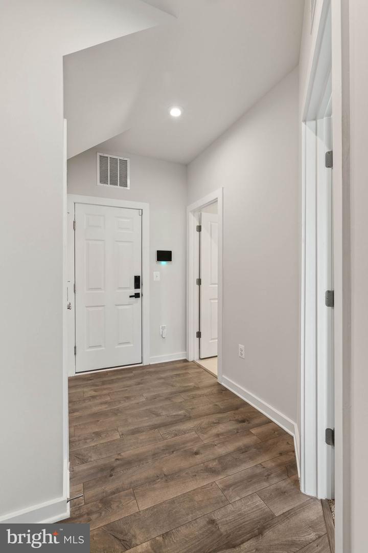 1706 AUTUMN MAPLE LEAF DR, DUMFRIES, Virginia 22026, 4 Bedrooms Bedrooms, ,3 BathroomsBathrooms,Residential,For sale,1706 AUTUMN MAPLE LEAF DR,VAPW2108410 MLS # VAPW2108410