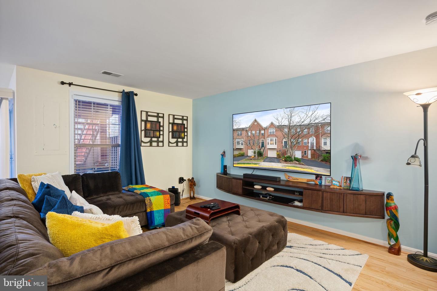 6169 WINDHAM HILL RUN, ALEXANDRIA, Virginia 22315, 3 Bedrooms Bedrooms, 7 Rooms Rooms,2 BathroomsBathrooms,Residential,For sale,6169 WINDHAM HILL RUN,VAFX2280702 MLS # VAFX2280702 6169 WINDHAM HILL RUN, ALEXANDRIA, Virginia 22315, 3 Bedrooms Bedrooms, 7 Rooms Rooms,2 BathroomsBathrooms,Residential,For sale,6169 WINDHAM HILL RUN,VAFX2280702 MLS # VAFX2280702