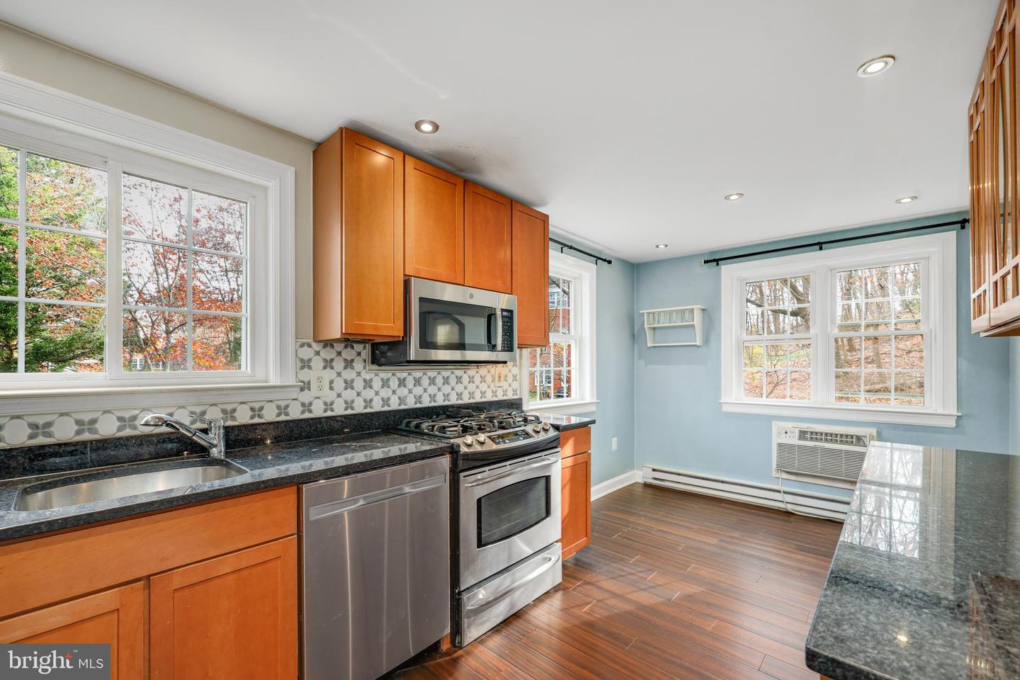 1616 FITZGERALD LN, ALEXANDRIA, Virginia 22302, 1 Bedroom Bedrooms, 4 Rooms Rooms,1 BathroomBathrooms,Residential,For sale,1616 FITZGERALD LN,VAAX2052090 MLS # VAAX2052090 1616 FITZGERALD LN, ALEXANDRIA, Virginia 22302, 1 Bedroom Bedrooms, 4 Rooms Rooms,1 BathroomBathrooms,Residential,For sale,1616 FITZGERALD LN,VAAX2052090 MLS # VAAX2052090