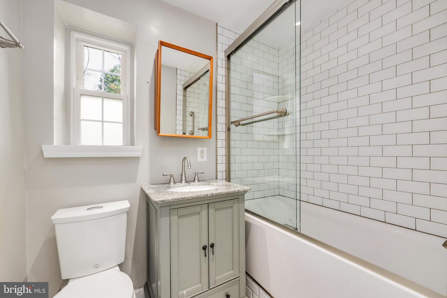 1616 FITZGERALD LN, ALEXANDRIA, Virginia 22302, 1 Bedroom Bedrooms, 4 Rooms Rooms,1 BathroomBathrooms,Residential,For sale,1616 FITZGERALD LN,VAAX2052090 MLS # VAAX2052090 1616 FITZGERALD LN, ALEXANDRIA, Virginia 22302, 1 Bedroom Bedrooms, 4 Rooms Rooms,1 BathroomBathrooms,Residential,For sale,1616 FITZGERALD LN,VAAX2052090 MLS # VAAX2052090