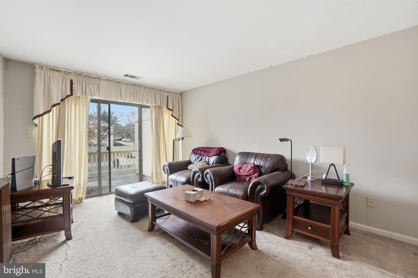 5772-G REXFORD CT, SPRINGFIELD, Virginia 22152, 2 Bedrooms Bedrooms, ,2 BathroomsBathrooms,Residential,For sale,5772-G REXFORD CT,VAFX2280940 MLS # VAFX2280940 5772-G REXFORD CT, SPRINGFIELD, Virginia 22152, 2 Bedrooms Bedrooms, ,2 BathroomsBathrooms,Residential,For sale,5772-G REXFORD CT,VAFX2280940 MLS # VAFX2280940