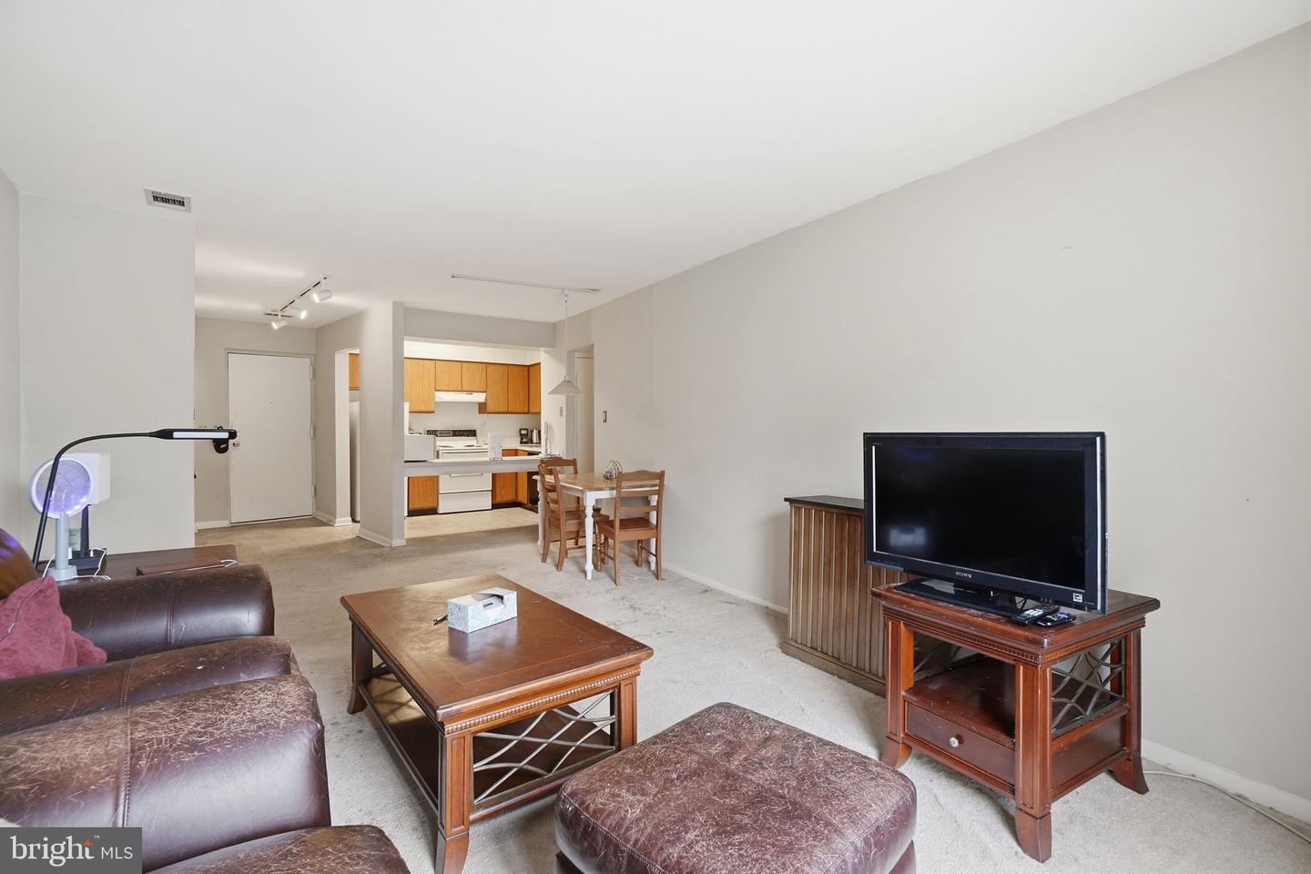 5772-G REXFORD CT, SPRINGFIELD, Virginia 22152, 2 Bedrooms Bedrooms, ,2 BathroomsBathrooms,Residential,For sale,5772-G REXFORD CT,VAFX2280940 MLS # VAFX2280940 5772-G REXFORD CT, SPRINGFIELD, Virginia 22152, 2 Bedrooms Bedrooms, ,2 BathroomsBathrooms,Residential,For sale,5772-G REXFORD CT,VAFX2280940 MLS # VAFX2280940