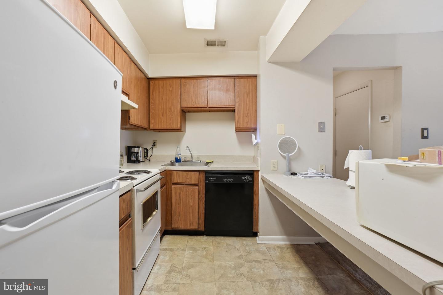 5772-G REXFORD CT, SPRINGFIELD, Virginia 22152, 2 Bedrooms Bedrooms, ,2 BathroomsBathrooms,Residential,For sale,5772-G REXFORD CT,VAFX2280940 MLS # VAFX2280940 5772-G REXFORD CT, SPRINGFIELD, Virginia 22152, 2 Bedrooms Bedrooms, ,2 BathroomsBathrooms,Residential,For sale,5772-G REXFORD CT,VAFX2280940 MLS # VAFX2280940