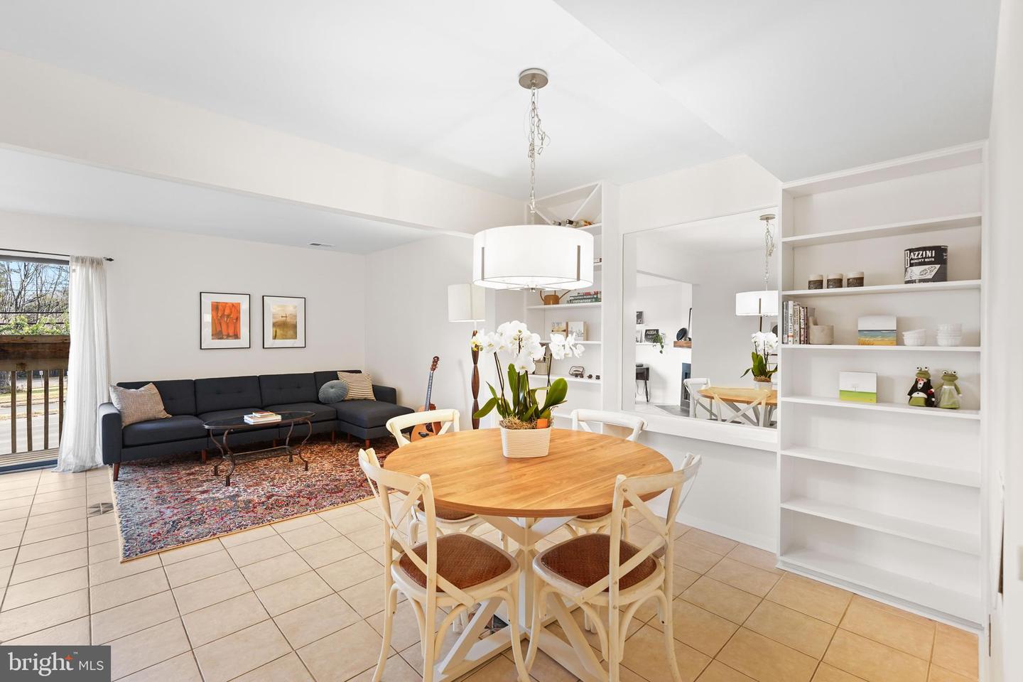 2716 GLENGYLE DR, VIENNA, Virginia 22181, 3 Bedrooms Bedrooms, ,2 BathroomsBathrooms,Residential,For sale,2716 GLENGYLE DR,VAFX2281302 MLS # VAFX2281302