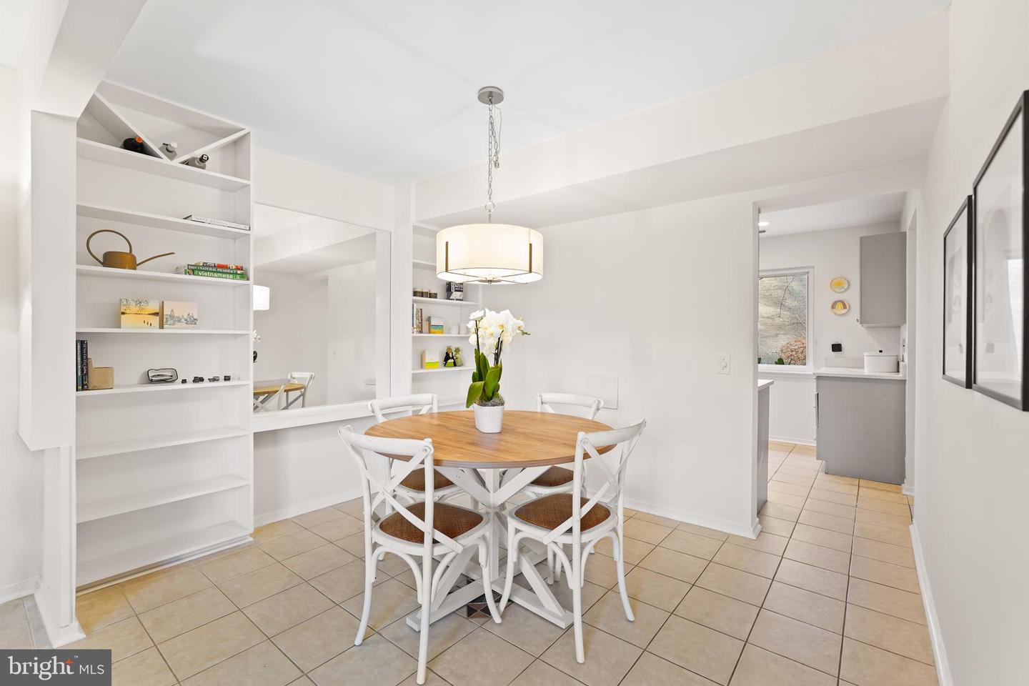 2716 GLENGYLE DR, VIENNA, Virginia 22181, 3 Bedrooms Bedrooms, ,2 BathroomsBathrooms,Residential,For sale,2716 GLENGYLE DR,VAFX2281302 MLS # VAFX2281302