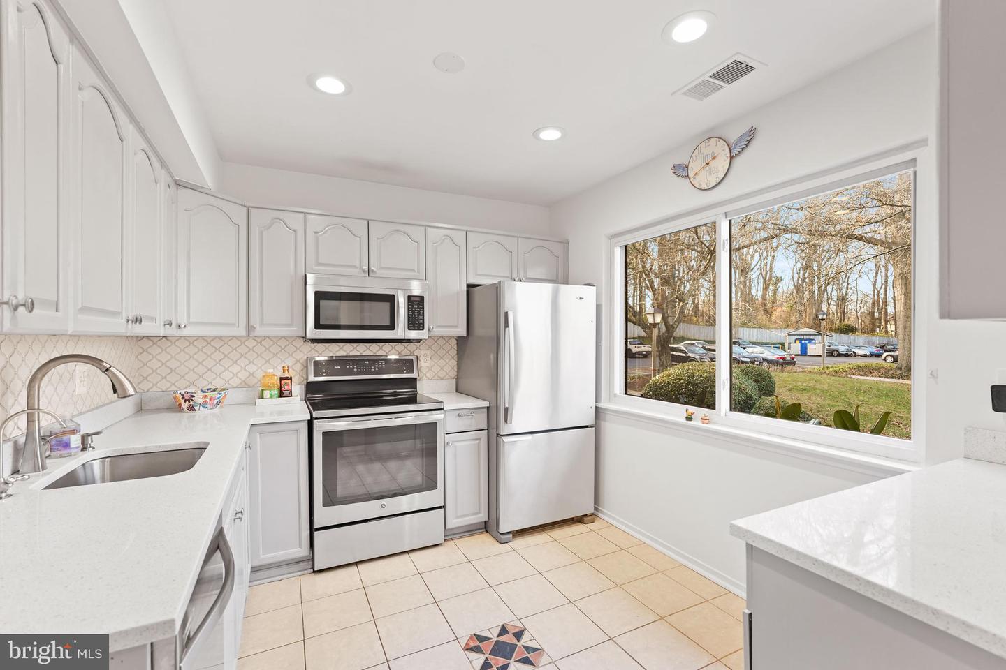 2716 GLENGYLE DR, VIENNA, Virginia 22181, 3 Bedrooms Bedrooms, ,2 BathroomsBathrooms,Residential,For sale,2716 GLENGYLE DR,VAFX2281302 MLS # VAFX2281302