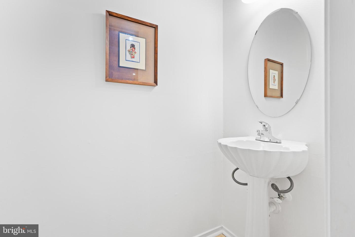 2716 GLENGYLE DR, VIENNA, Virginia 22181, 3 Bedrooms Bedrooms, ,2 BathroomsBathrooms,Residential,For sale,2716 GLENGYLE DR,VAFX2281302 MLS # VAFX2281302