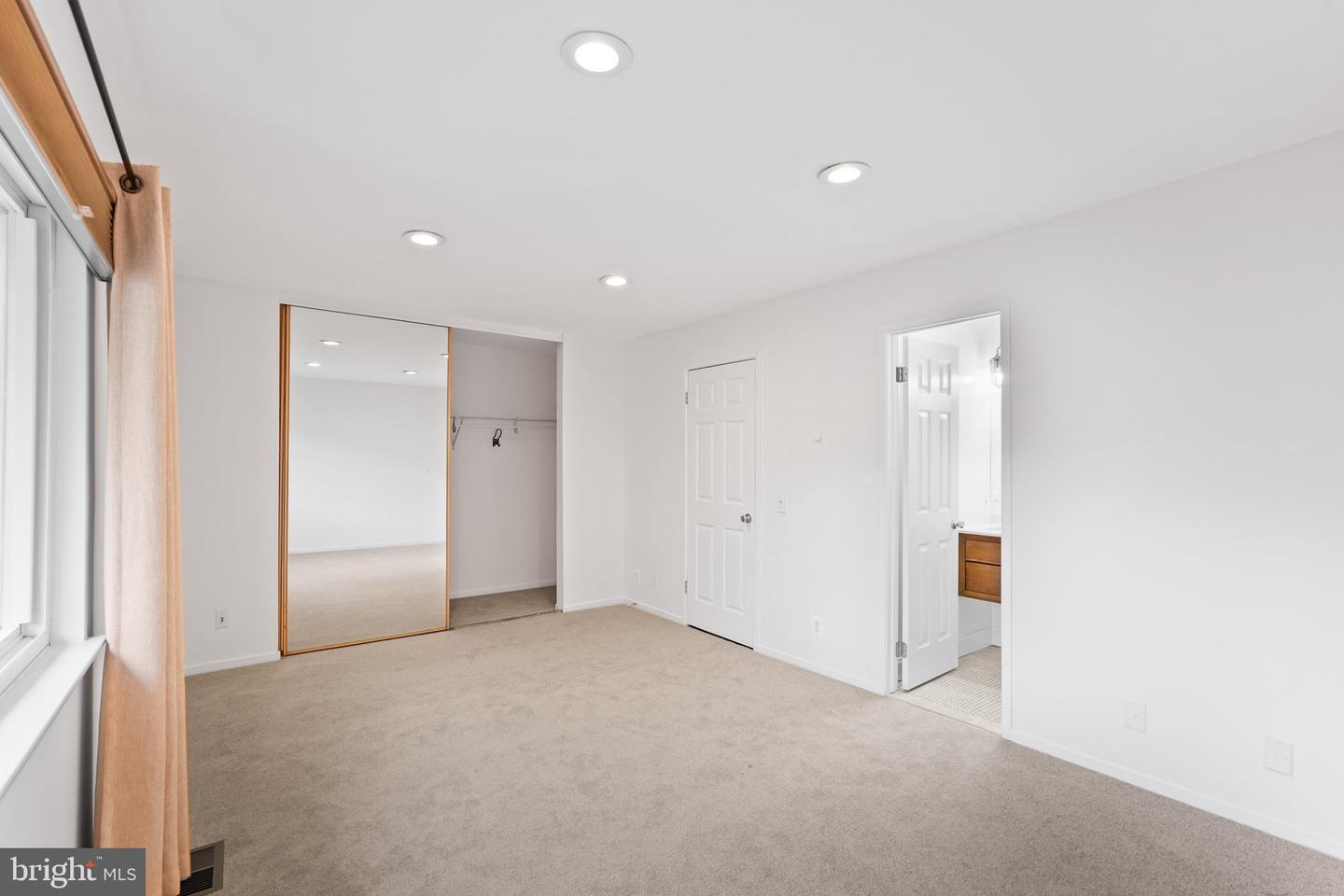 2716 GLENGYLE DR, VIENNA, Virginia 22181, 3 Bedrooms Bedrooms, ,2 BathroomsBathrooms,Residential,For sale,2716 GLENGYLE DR,VAFX2281302 MLS # VAFX2281302