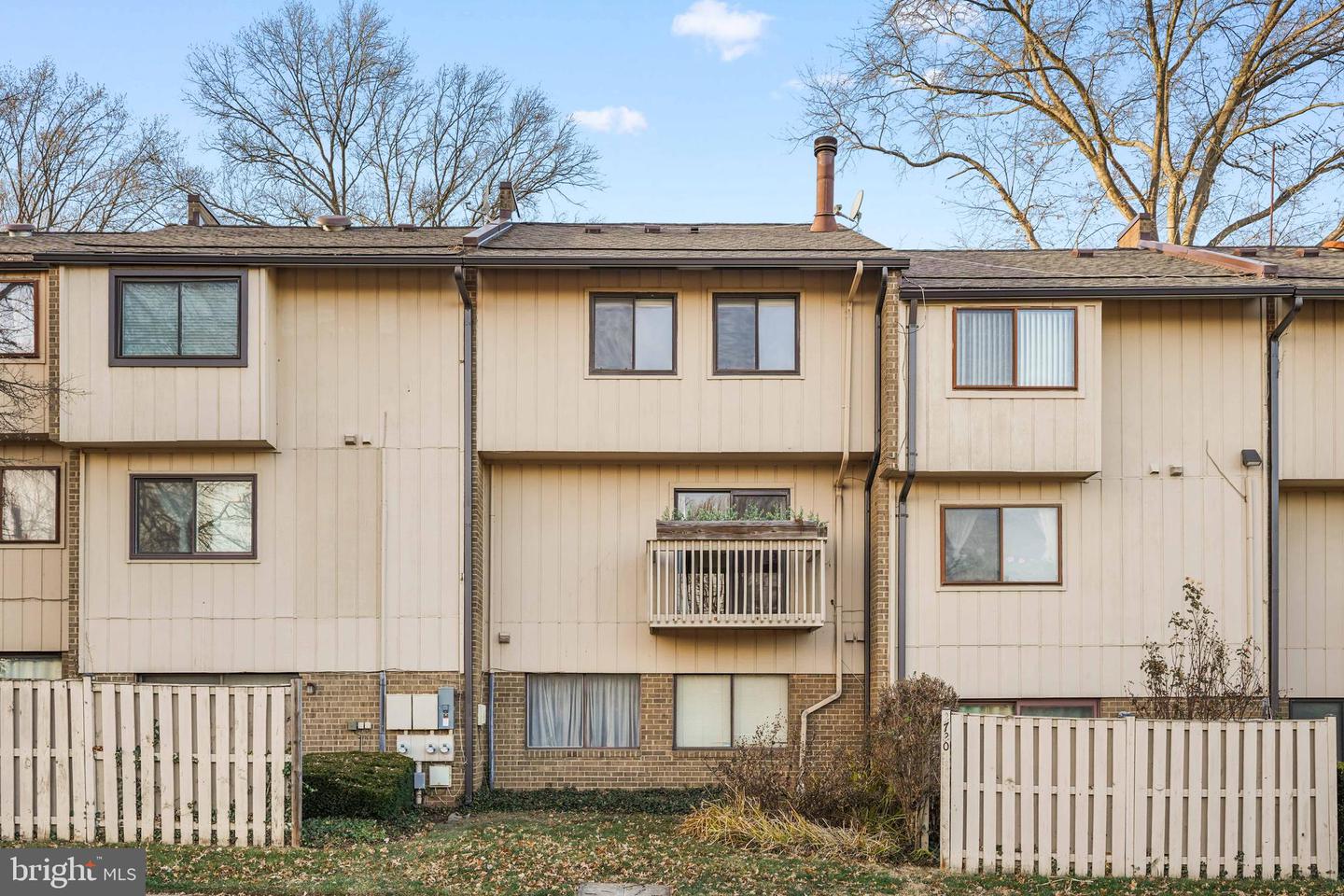 2716 GLENGYLE DR, VIENNA, Virginia 22181, 3 Bedrooms Bedrooms, ,2 BathroomsBathrooms,Residential,For sale,2716 GLENGYLE DR,VAFX2281302 MLS # VAFX2281302