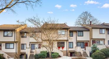 2716 GLENGYLE DR, VIENNA, Virginia 22181, 3 Bedrooms Bedrooms, ,2 BathroomsBathrooms,Residential,For sale,2716 GLENGYLE DR,VAFX2281302 MLS # VAFX2281302