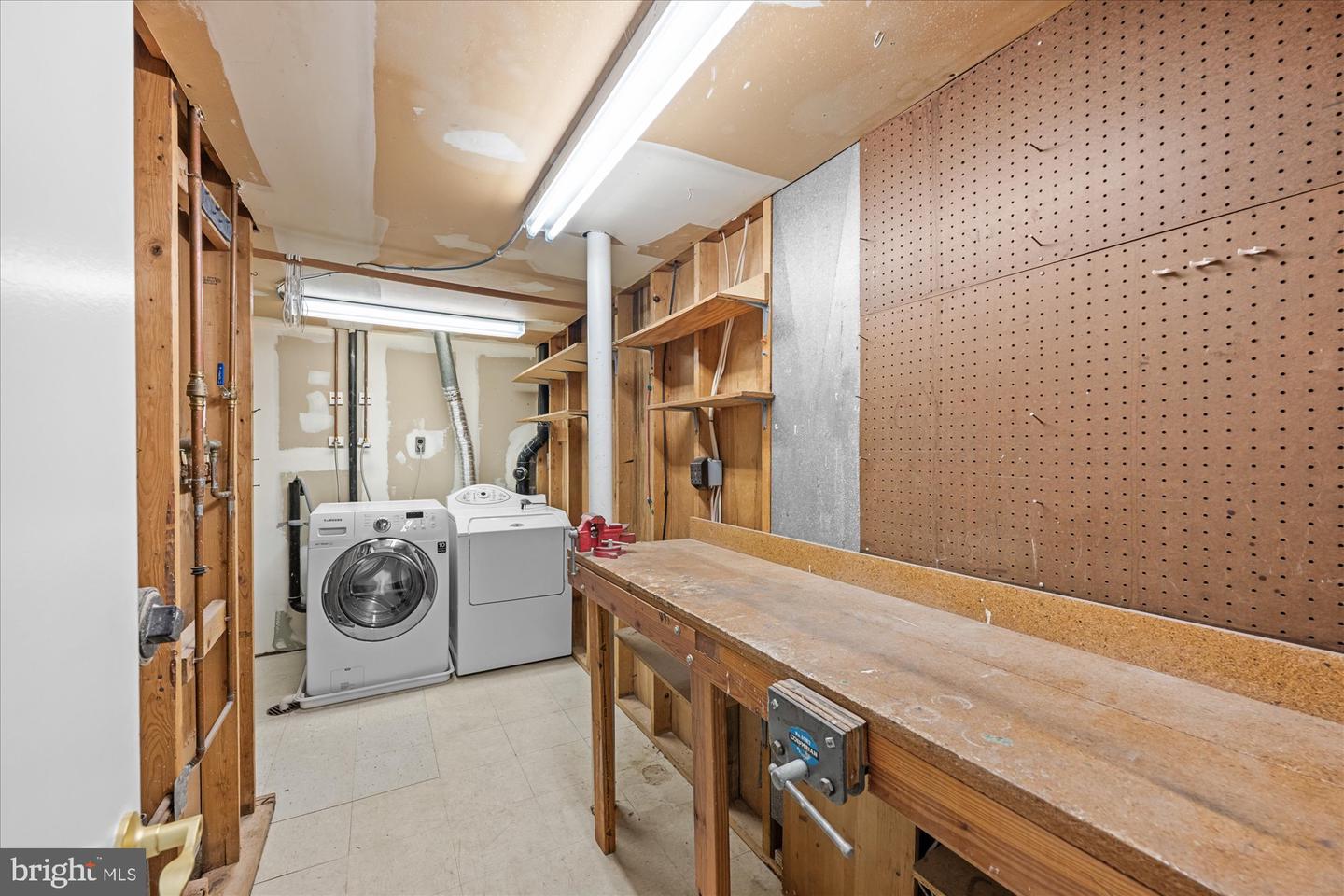 4619 MAYHUNT CT, ALEXANDRIA, Virginia 22312, 3 Bedrooms Bedrooms, ,3 BathroomsBathrooms,Residential,For sale,4619 MAYHUNT CT,VAFX2281386 MLS # VAFX2281386