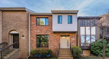 4619 MAYHUNT CT, ALEXANDRIA, Virginia 22312, 3 Bedrooms Bedrooms, ,3 BathroomsBathrooms,Residential,For sale,4619 MAYHUNT CT,VAFX2281386 MLS # VAFX2281386