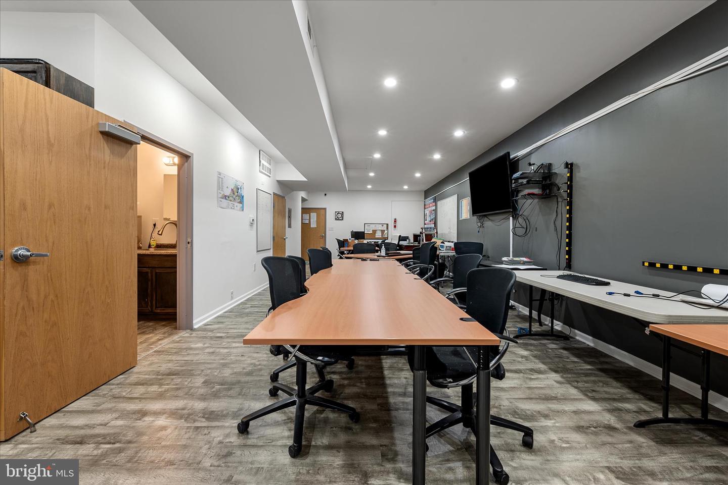 10521 CRESTWOOD DR #203, MANASSAS, Virginia 20109, ,Land,For sale,10521 CRESTWOOD DR #203,VAPW2108554 MLS # VAPW2108554 10521 CRESTWOOD DR #203, MANASSAS, Virginia 20109, ,Land,For sale,10521 CRESTWOOD DR #203,VAPW2108554 MLS # VAPW2108554