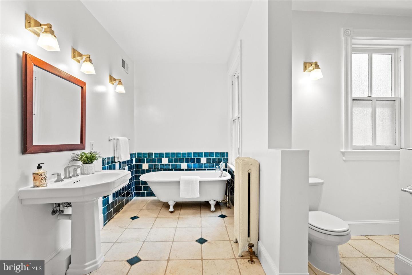 2637 GARFIELD ST NW, WASHINGTON, District Of Columbia 20008, 6 Bedrooms Bedrooms, ,3 BathroomsBathrooms,Residential,For sale,2637 GARFIELD ST NW,DCDC2206230 MLS # DCDC2206230