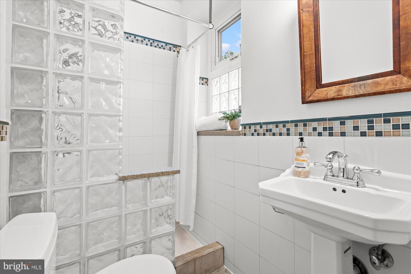 2637 GARFIELD ST NW, WASHINGTON, District Of Columbia 20008, 6 Bedrooms Bedrooms, ,3 BathroomsBathrooms,Residential,For sale,2637 GARFIELD ST NW,DCDC2206230 MLS # DCDC2206230