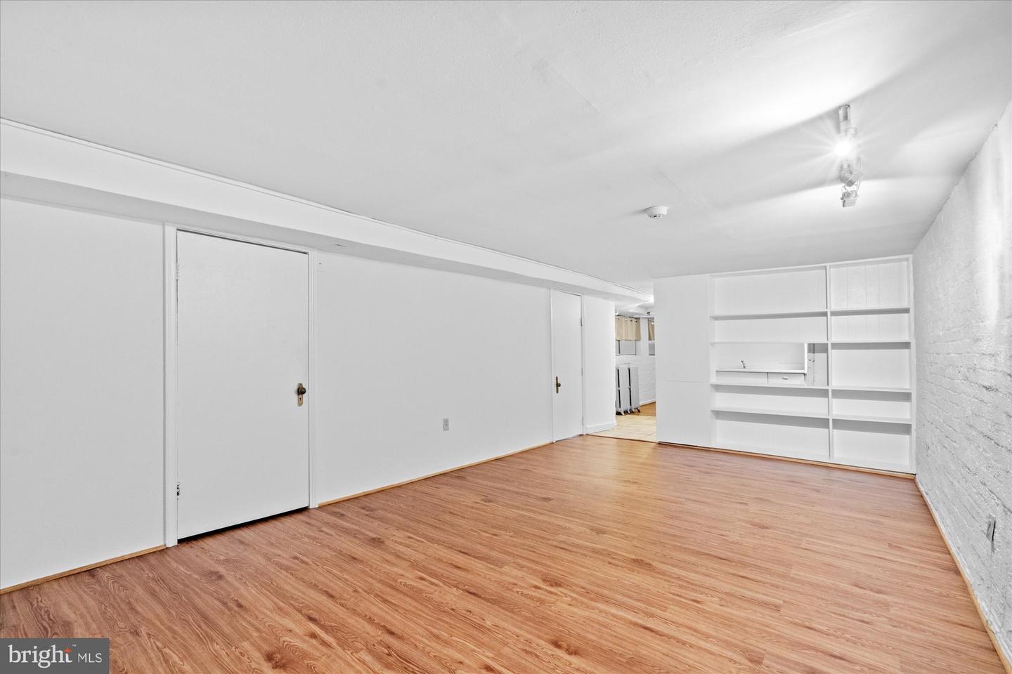 2637 GARFIELD ST NW, WASHINGTON, District Of Columbia 20008, 6 Bedrooms Bedrooms, ,3 BathroomsBathrooms,Residential,For sale,2637 GARFIELD ST NW,DCDC2206230 MLS # DCDC2206230