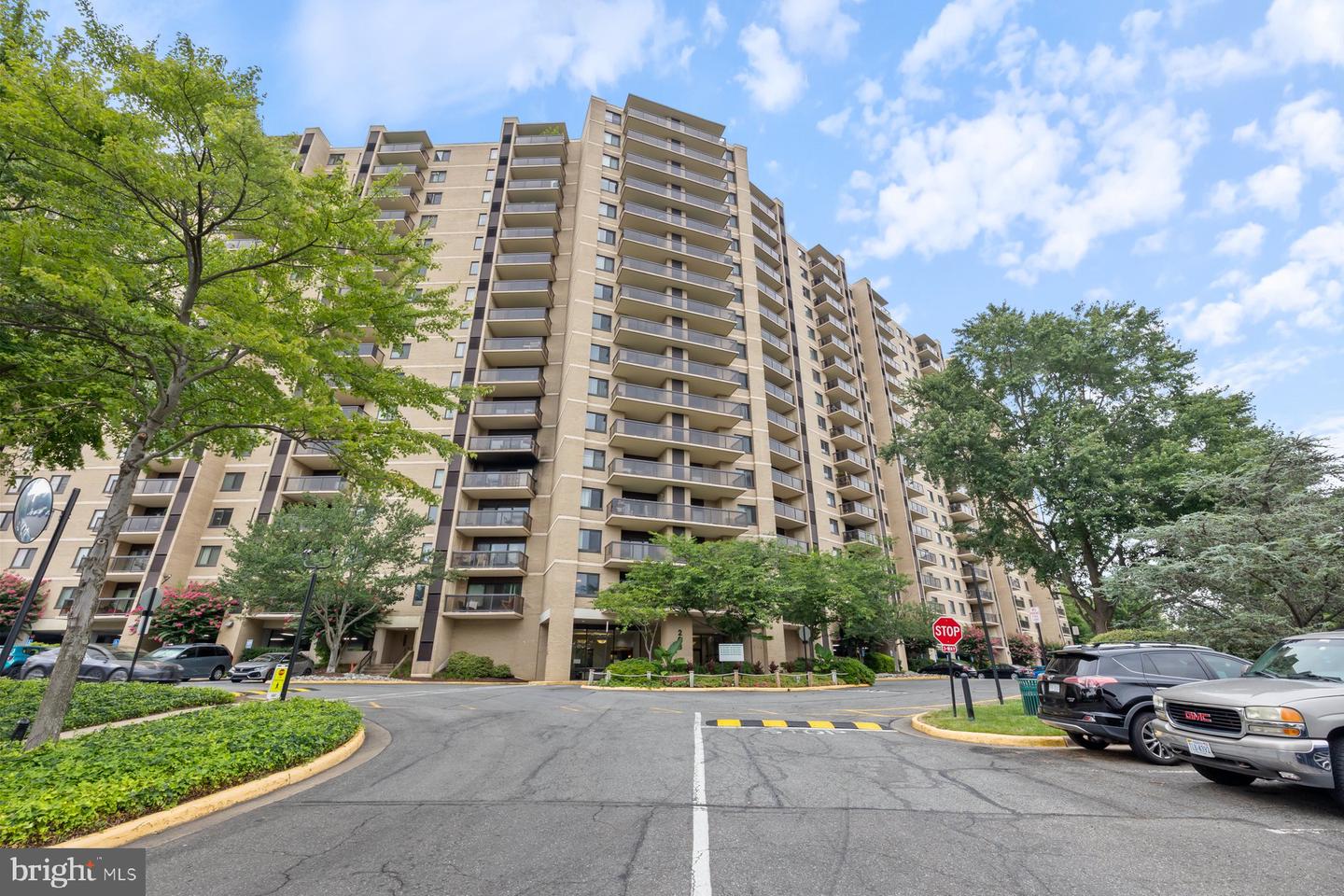 203 YOAKUM PKWY #1206, ALEXANDRIA, Virginia 22304, 2 Bedrooms Bedrooms, ,1 BathroomBathrooms,Residential,For sale,203 YOAKUM PKWY #1206,VAAX2048444 MLS # VAAX2048444 203 YOAKUM PKWY #1206, ALEXANDRIA, Virginia 22304, 2 Bedrooms Bedrooms, ,1 BathroomBathrooms,Residential,For sale,203 YOAKUM PKWY #1206,VAAX2048444 MLS # VAAX2048444