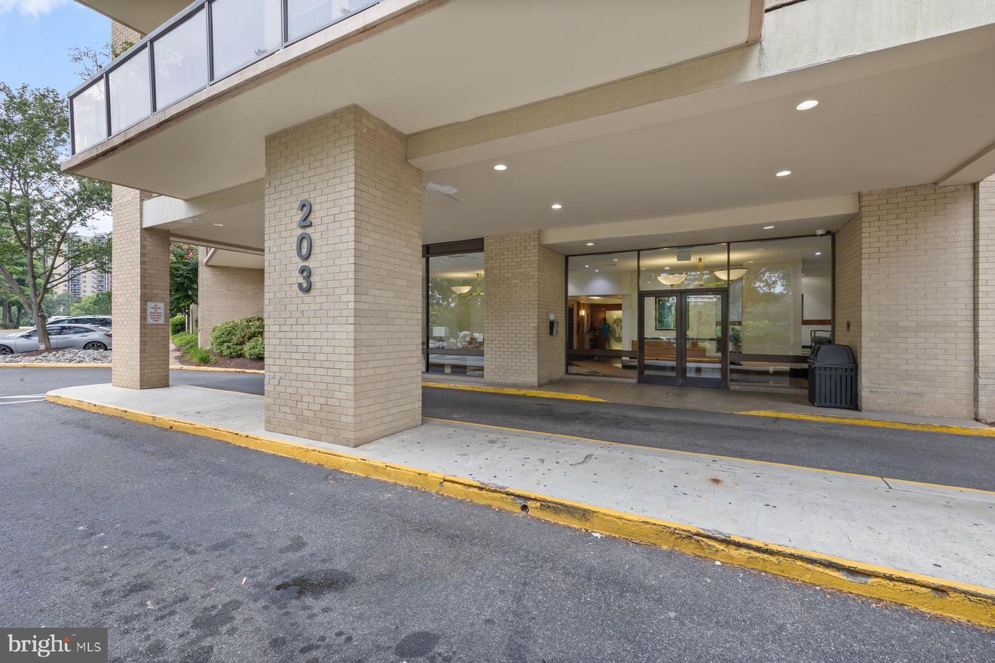 203 YOAKUM PKWY #1206, ALEXANDRIA, Virginia 22304, 2 Bedrooms Bedrooms, ,1 BathroomBathrooms,Residential,For sale,203 YOAKUM PKWY #1206,VAAX2048444 MLS # VAAX2048444 203 YOAKUM PKWY #1206, ALEXANDRIA, Virginia 22304, 2 Bedrooms Bedrooms, ,1 BathroomBathrooms,Residential,For sale,203 YOAKUM PKWY #1206,VAAX2048444 MLS # VAAX2048444