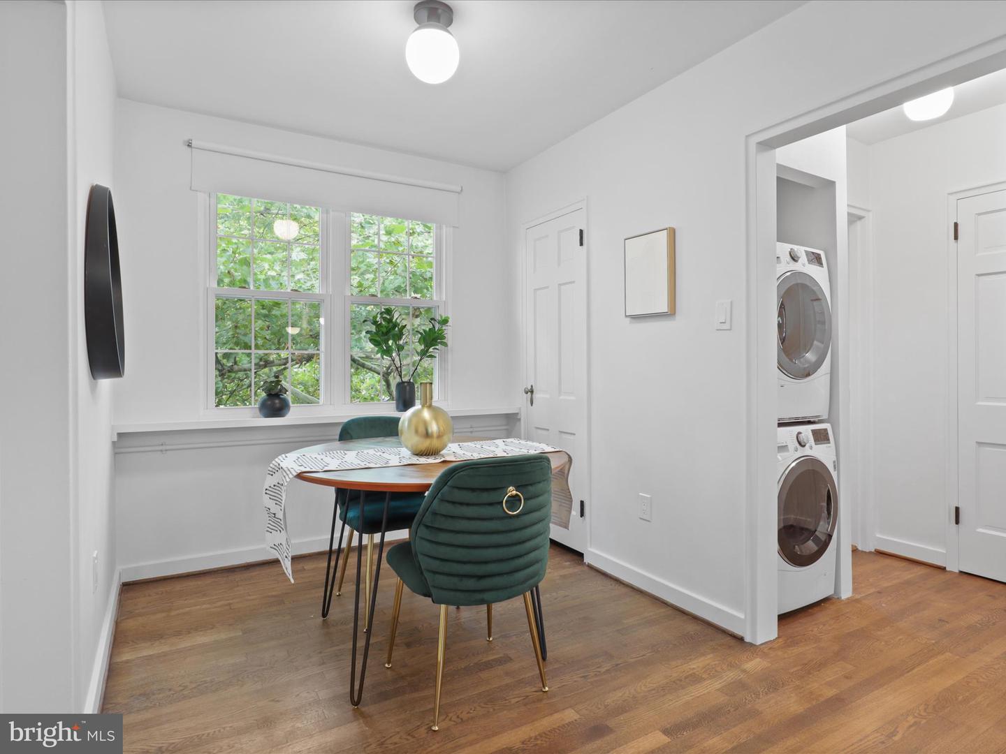 9 E GLEBE RD #C, ALEXANDRIA, Virginia 22305, 1 Bedroom Bedrooms, 5 Rooms Rooms,1 BathroomBathrooms,Residential,For sale,9 E GLEBE RD #C,VAAX2048492 MLS # VAAX2048492