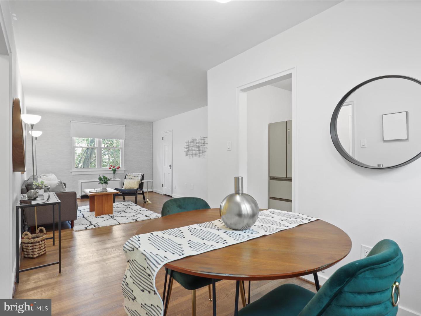 9 E GLEBE RD #C, ALEXANDRIA, Virginia 22305, 1 Bedroom Bedrooms, 5 Rooms Rooms,1 BathroomBathrooms,Residential,For sale,9 E GLEBE RD #C,VAAX2048492 MLS # VAAX2048492