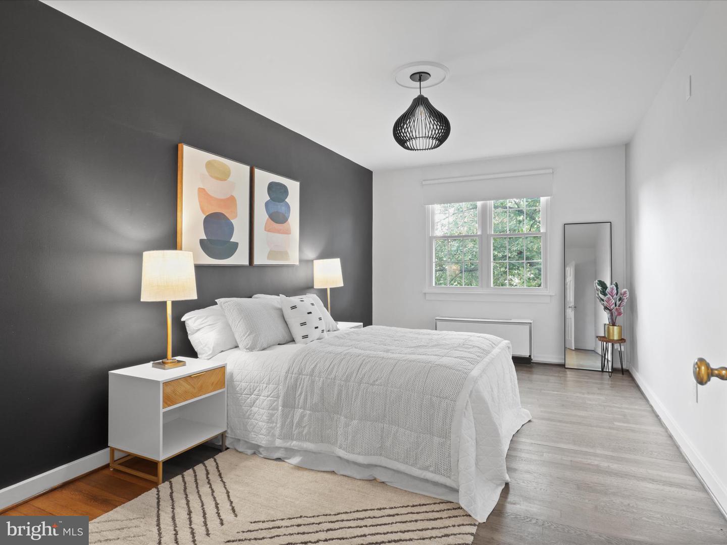 9 E GLEBE RD #C, ALEXANDRIA, Virginia 22305, 1 Bedroom Bedrooms, 5 Rooms Rooms,1 BathroomBathrooms,Residential,For sale,9 E GLEBE RD #C,VAAX2048492 MLS # VAAX2048492