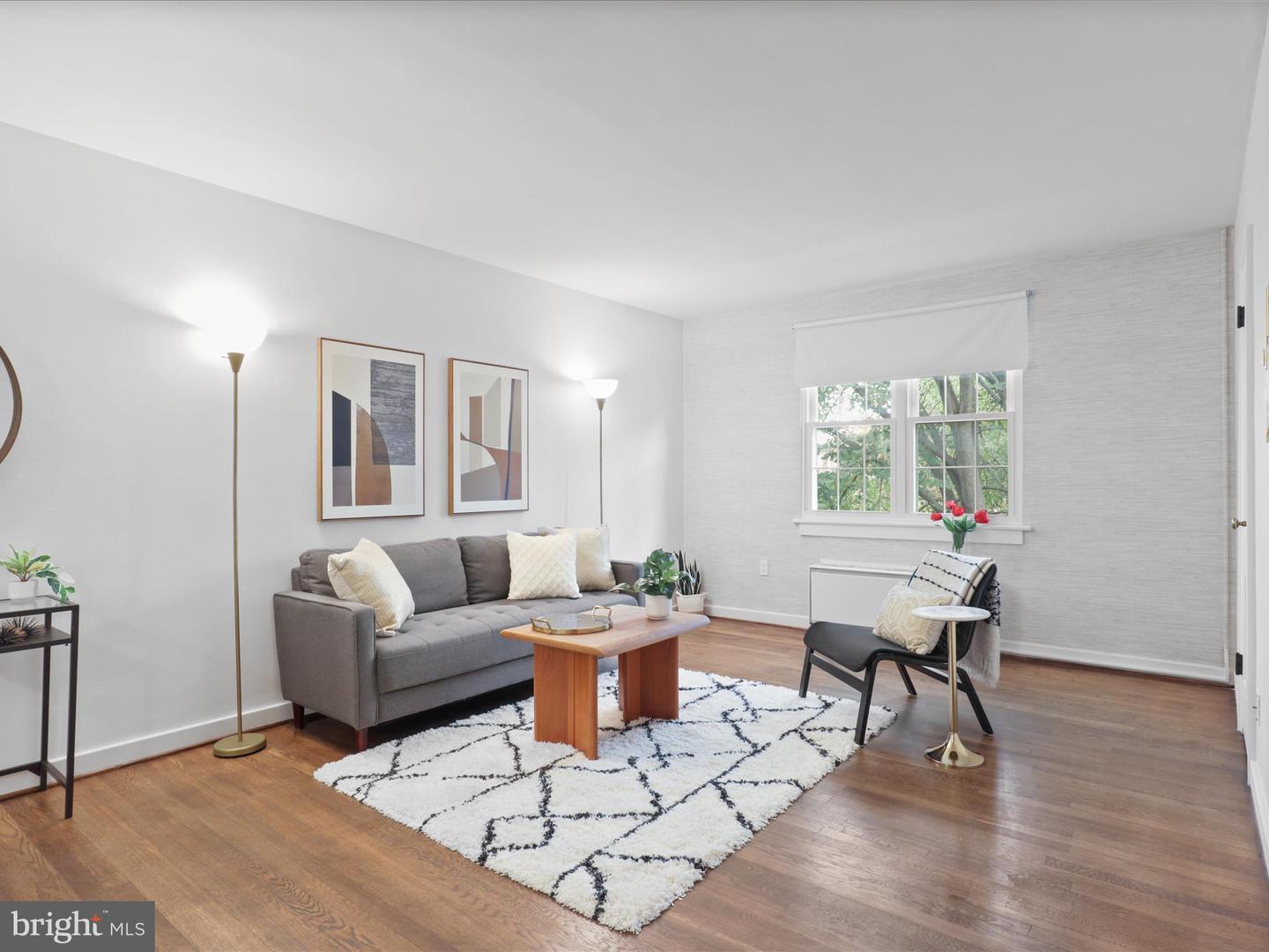 9 E GLEBE RD #C, ALEXANDRIA, Virginia 22305, 1 Bedroom Bedrooms, 5 Rooms Rooms,1 BathroomBathrooms,Residential,For sale,9 E GLEBE RD #C,VAAX2048492 MLS # VAAX2048492