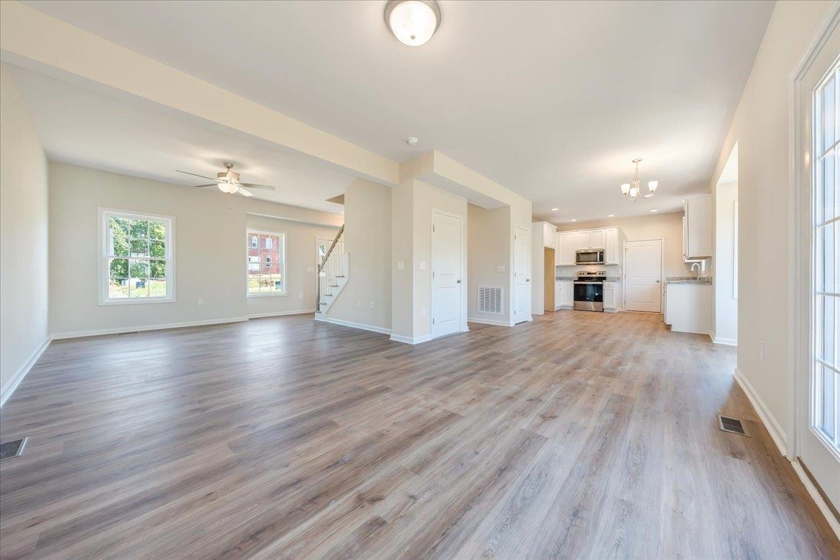 209 WEXFORD ST, STAUNTON, Virginia 24401, 4 Bedrooms Bedrooms, ,2 BathroomsBathrooms,Residential,209 WEXFORD ST,660015 MLS # 660015