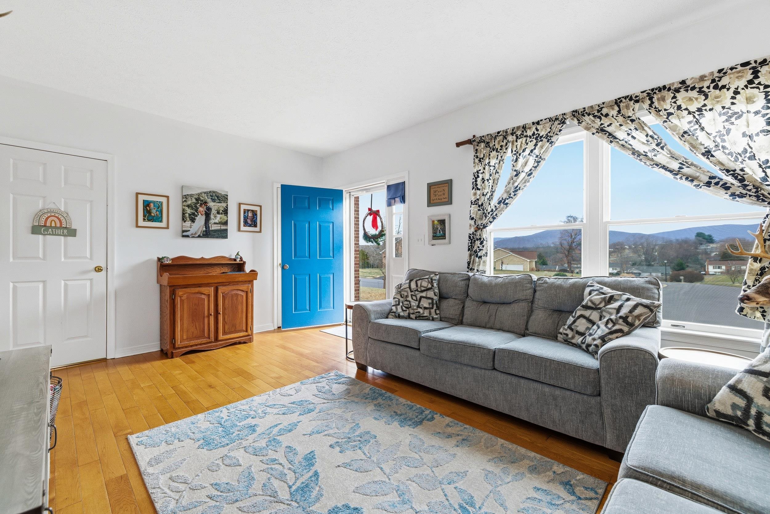 11 INDEPENDENCE DR, LURAY, Virginia 22835, 3 Bedrooms Bedrooms, ,2 BathroomsBathrooms,Residential,11 INDEPENDENCE DR,671751 MLS # 671751 11 INDEPENDENCE DR, LURAY, Virginia 22835, 3 Bedrooms Bedrooms, ,2 BathroomsBathrooms,Residential,11 INDEPENDENCE DR,671751 MLS # 671751