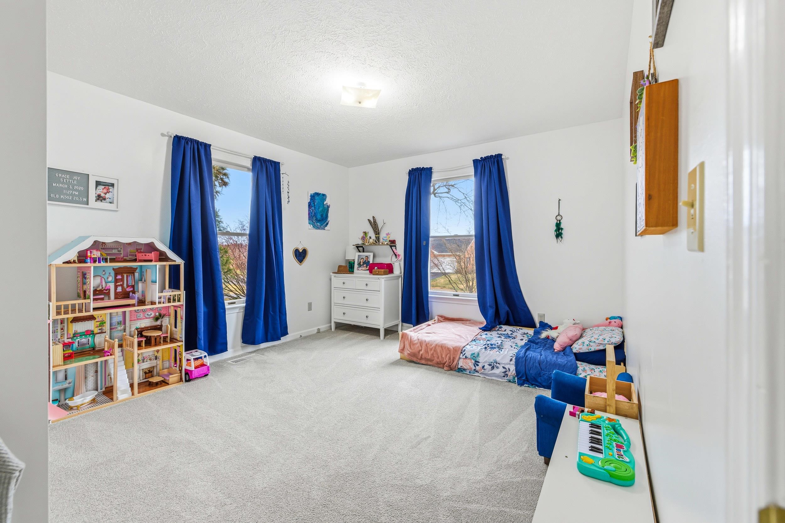 11 INDEPENDENCE DR, LURAY, Virginia 22835, 3 Bedrooms Bedrooms, ,2 BathroomsBathrooms,Residential,11 INDEPENDENCE DR,671751 MLS # 671751 11 INDEPENDENCE DR, LURAY, Virginia 22835, 3 Bedrooms Bedrooms, ,2 BathroomsBathrooms,Residential,11 INDEPENDENCE DR,671751 MLS # 671751