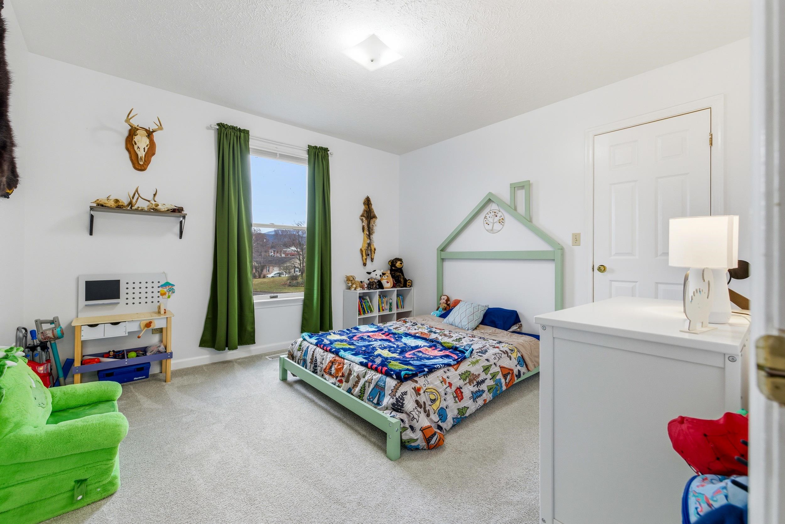 11 INDEPENDENCE DR, LURAY, Virginia 22835, 3 Bedrooms Bedrooms, ,2 BathroomsBathrooms,Residential,11 INDEPENDENCE DR,671751 MLS # 671751 11 INDEPENDENCE DR, LURAY, Virginia 22835, 3 Bedrooms Bedrooms, ,2 BathroomsBathrooms,Residential,11 INDEPENDENCE DR,671751 MLS # 671751