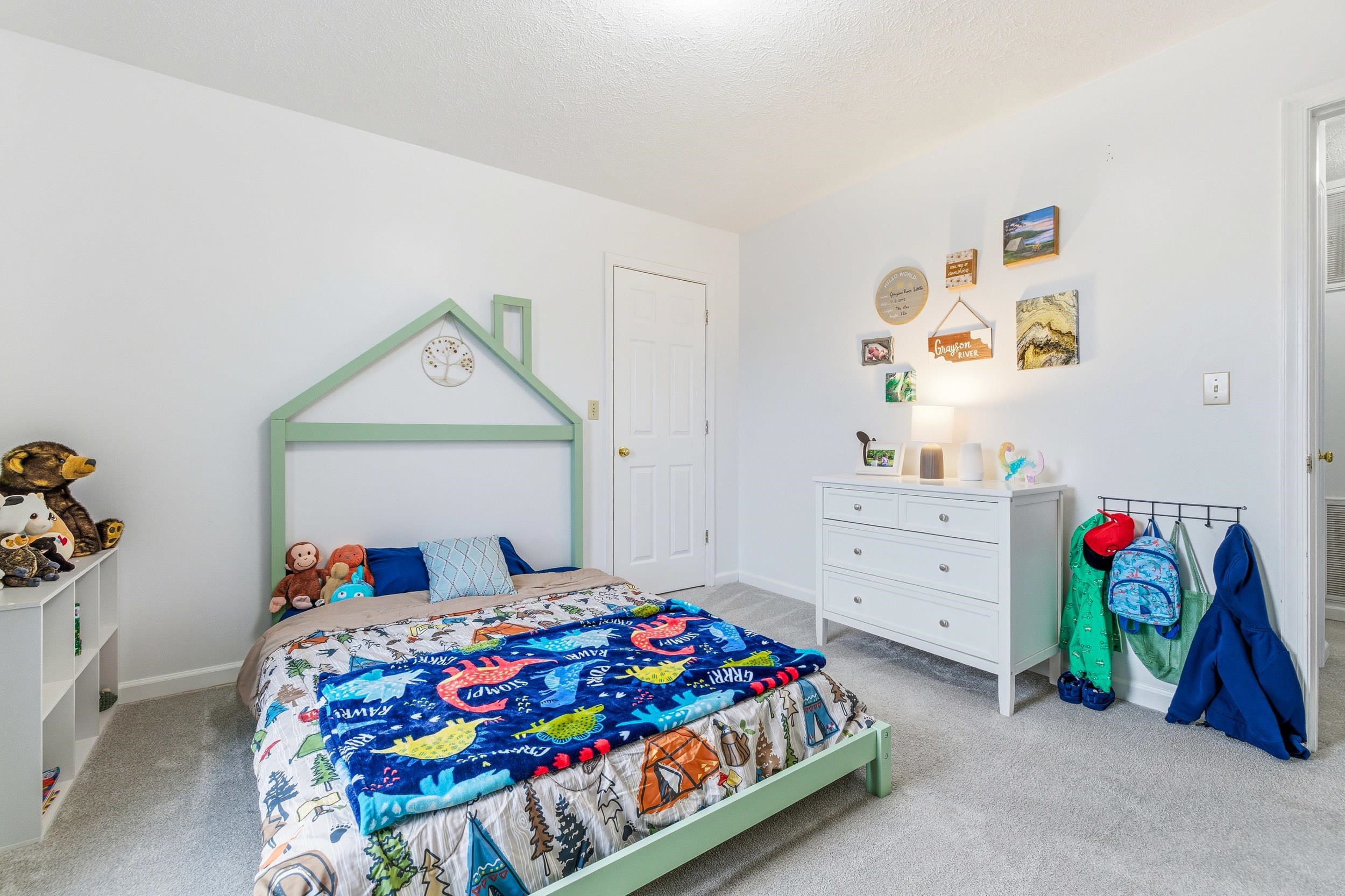 11 INDEPENDENCE DR, LURAY, Virginia 22835, 3 Bedrooms Bedrooms, ,2 BathroomsBathrooms,Residential,11 INDEPENDENCE DR,671751 MLS # 671751 11 INDEPENDENCE DR, LURAY, Virginia 22835, 3 Bedrooms Bedrooms, ,2 BathroomsBathrooms,Residential,11 INDEPENDENCE DR,671751 MLS # 671751