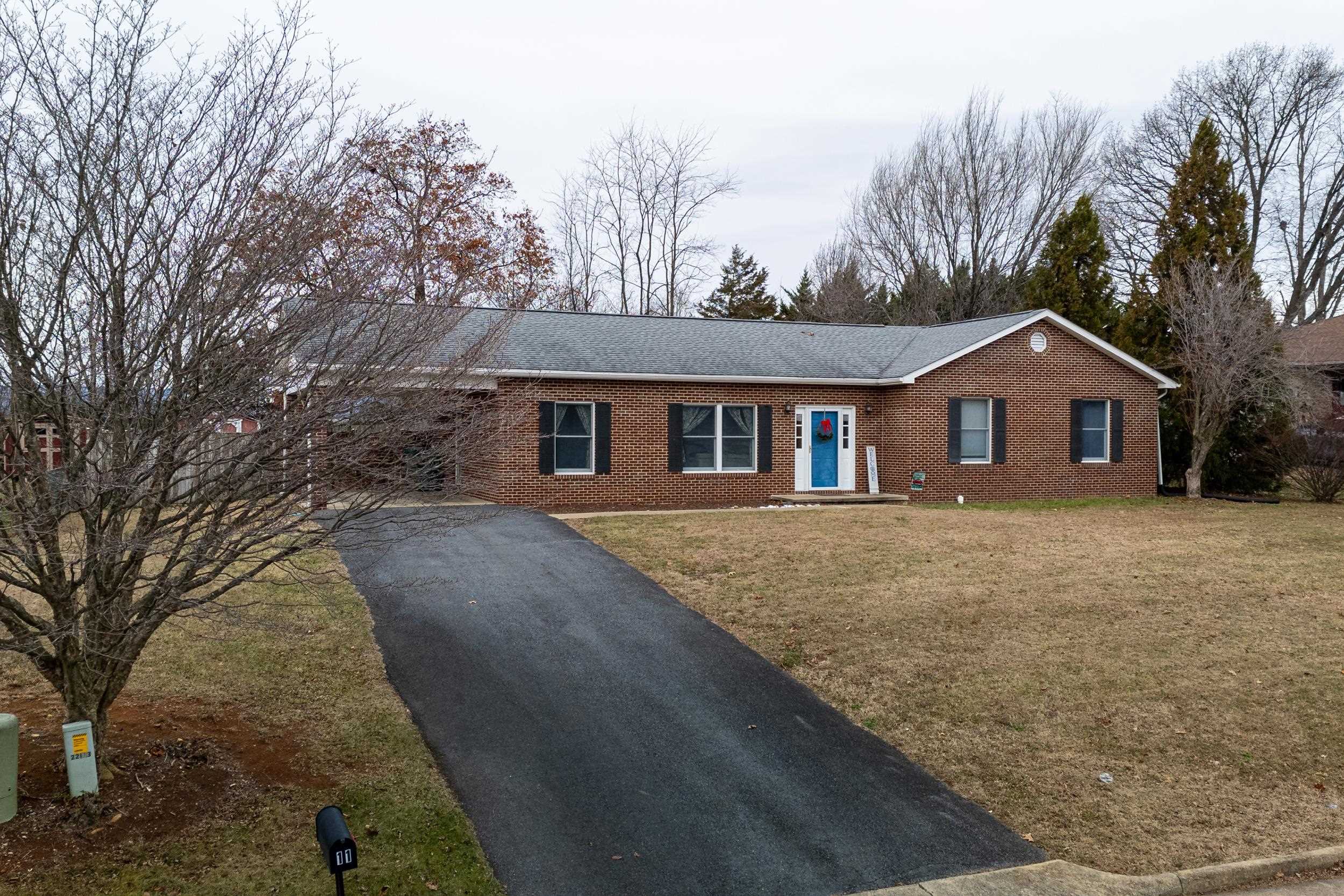 11 INDEPENDENCE DR, LURAY, Virginia 22835, 3 Bedrooms Bedrooms, ,2 BathroomsBathrooms,Residential,11 INDEPENDENCE DR,671751 MLS # 671751 11 INDEPENDENCE DR, LURAY, Virginia 22835, 3 Bedrooms Bedrooms, ,2 BathroomsBathrooms,Residential,11 INDEPENDENCE DR,671751 MLS # 671751