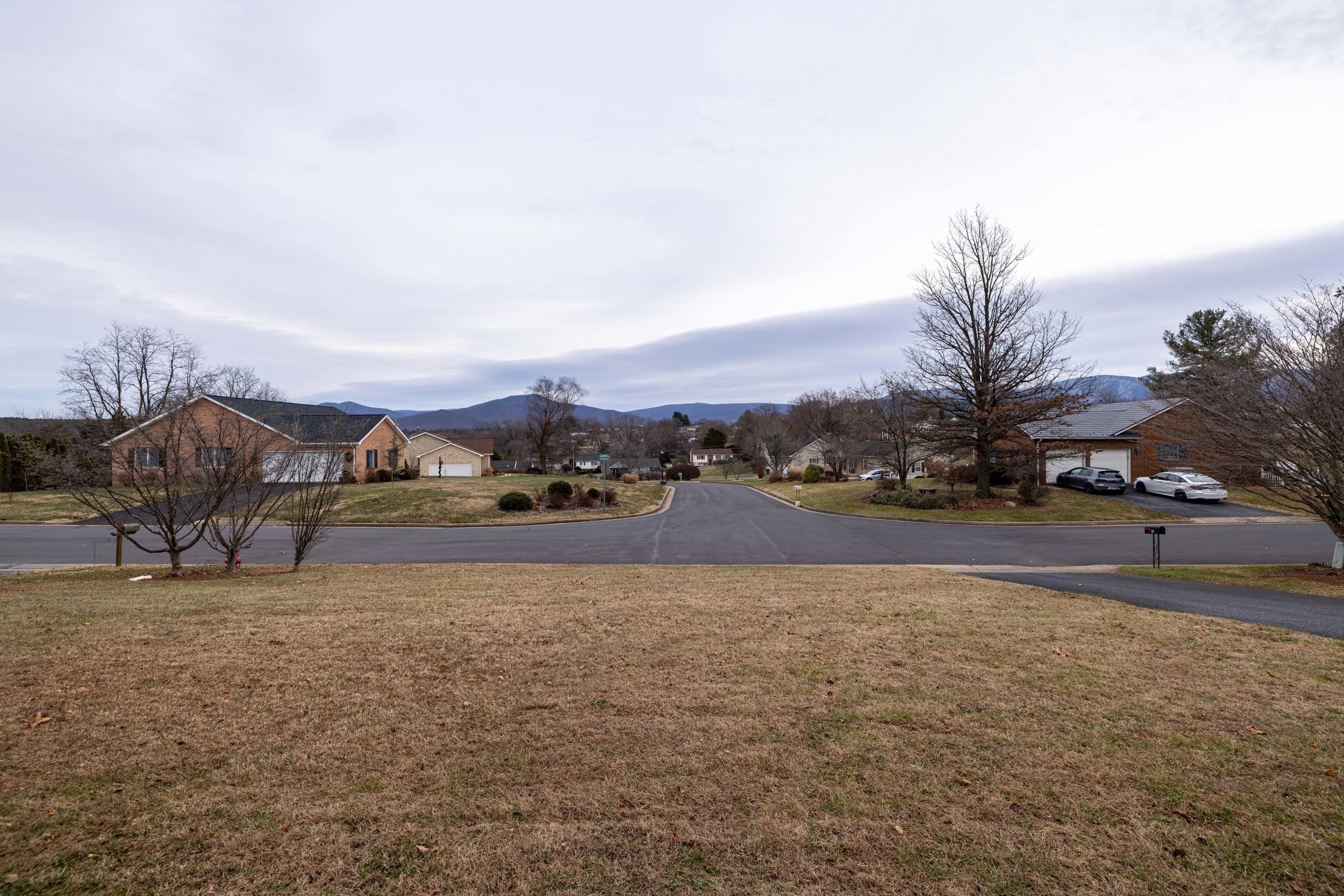 11 INDEPENDENCE DR, LURAY, Virginia 22835, 3 Bedrooms Bedrooms, ,2 BathroomsBathrooms,Residential,11 INDEPENDENCE DR,671751 MLS # 671751 11 INDEPENDENCE DR, LURAY, Virginia 22835, 3 Bedrooms Bedrooms, ,2 BathroomsBathrooms,Residential,11 INDEPENDENCE DR,671751 MLS # 671751