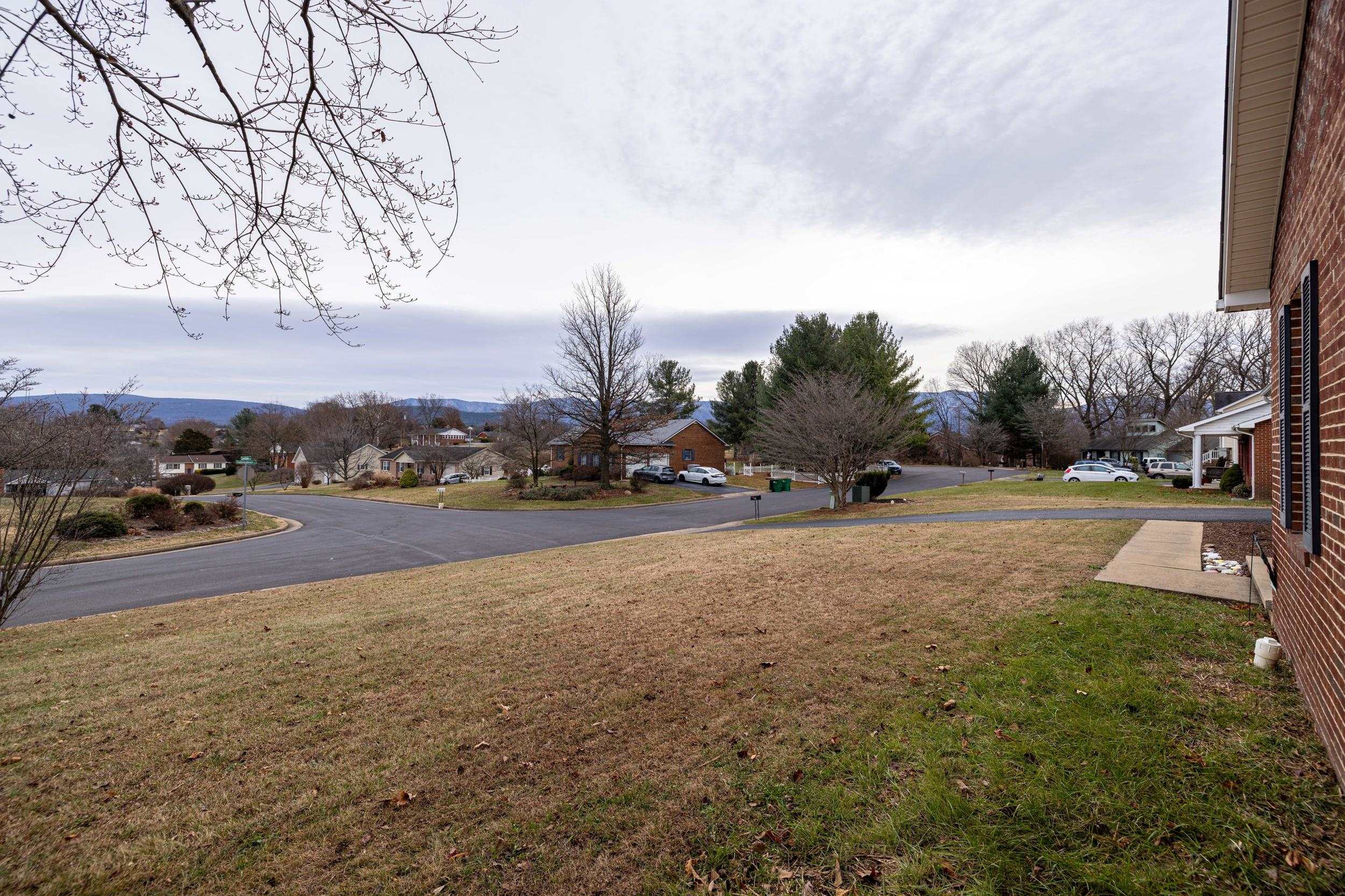 11 INDEPENDENCE DR, LURAY, Virginia 22835, 3 Bedrooms Bedrooms, ,2 BathroomsBathrooms,Residential,11 INDEPENDENCE DR,671751 MLS # 671751 11 INDEPENDENCE DR, LURAY, Virginia 22835, 3 Bedrooms Bedrooms, ,2 BathroomsBathrooms,Residential,11 INDEPENDENCE DR,671751 MLS # 671751