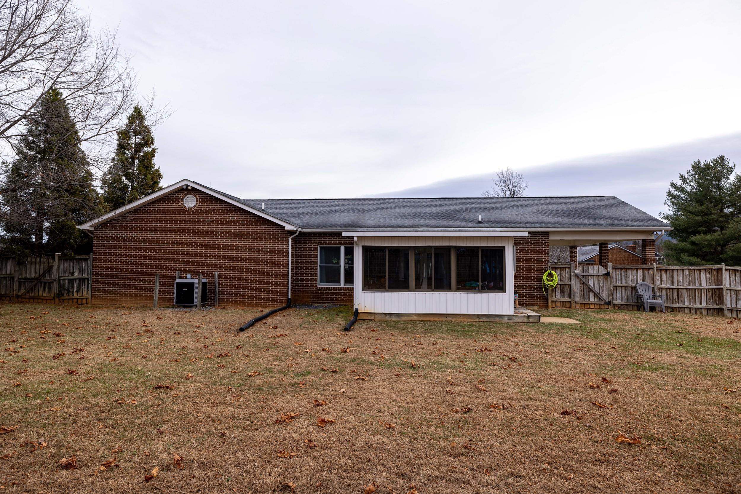 11 INDEPENDENCE DR, LURAY, Virginia 22835, 3 Bedrooms Bedrooms, ,2 BathroomsBathrooms,Residential,11 INDEPENDENCE DR,671751 MLS # 671751 11 INDEPENDENCE DR, LURAY, Virginia 22835, 3 Bedrooms Bedrooms, ,2 BathroomsBathrooms,Residential,11 INDEPENDENCE DR,671751 MLS # 671751